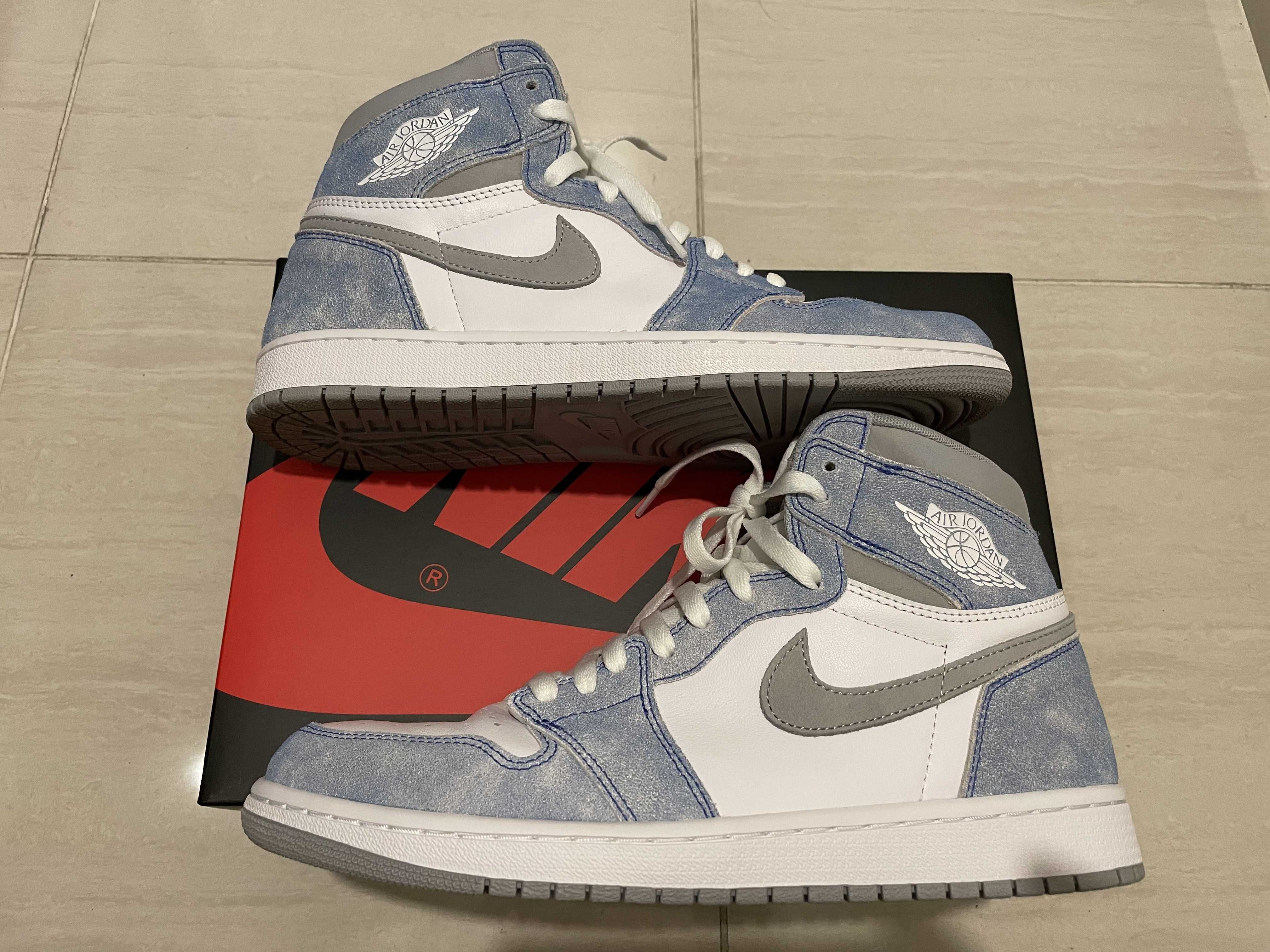 Nike Air Jordan 1 High OG "Hyper Royal"