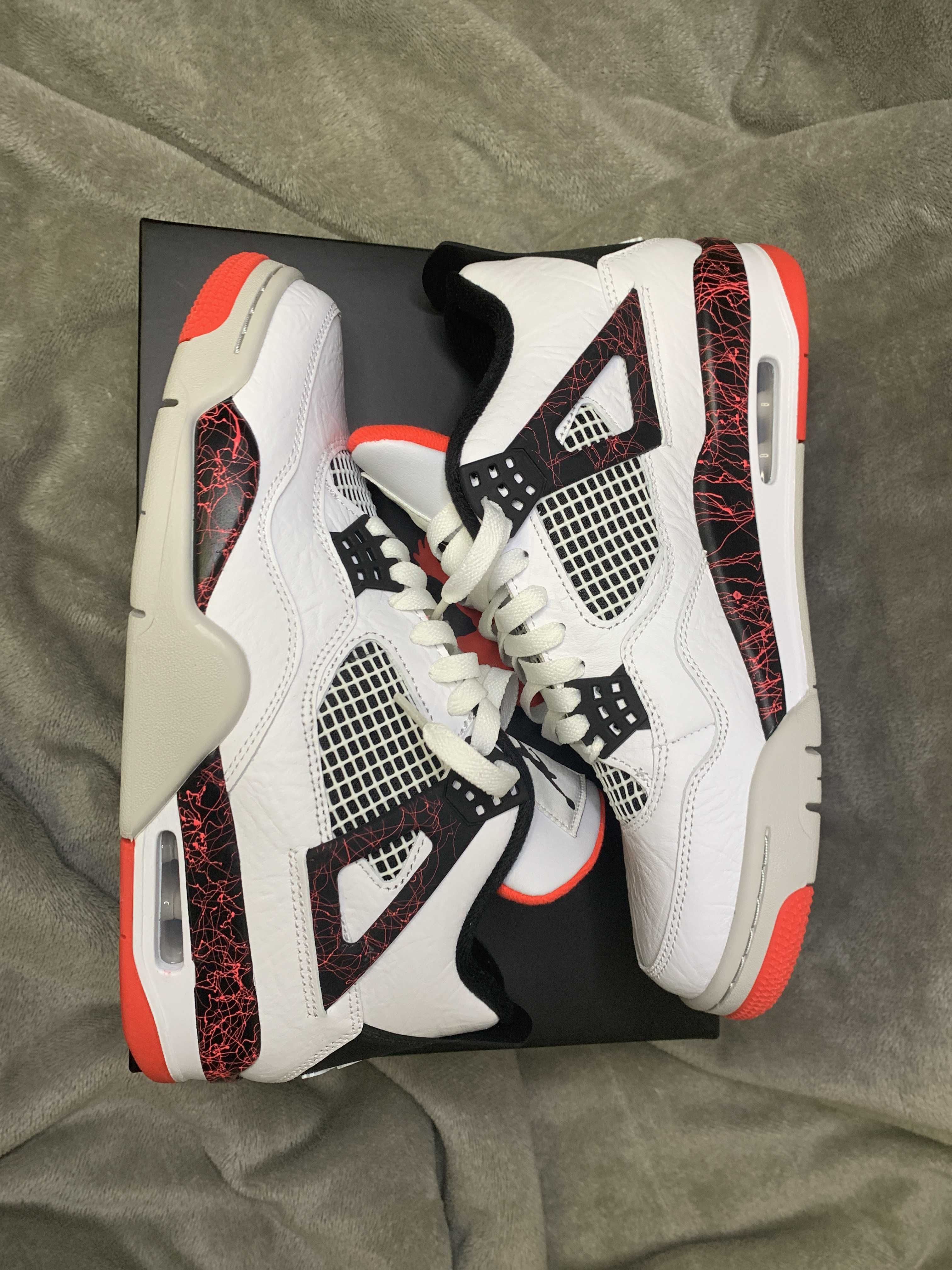 Nike Air Jordan 4 Retro "Flight Nostalgia"