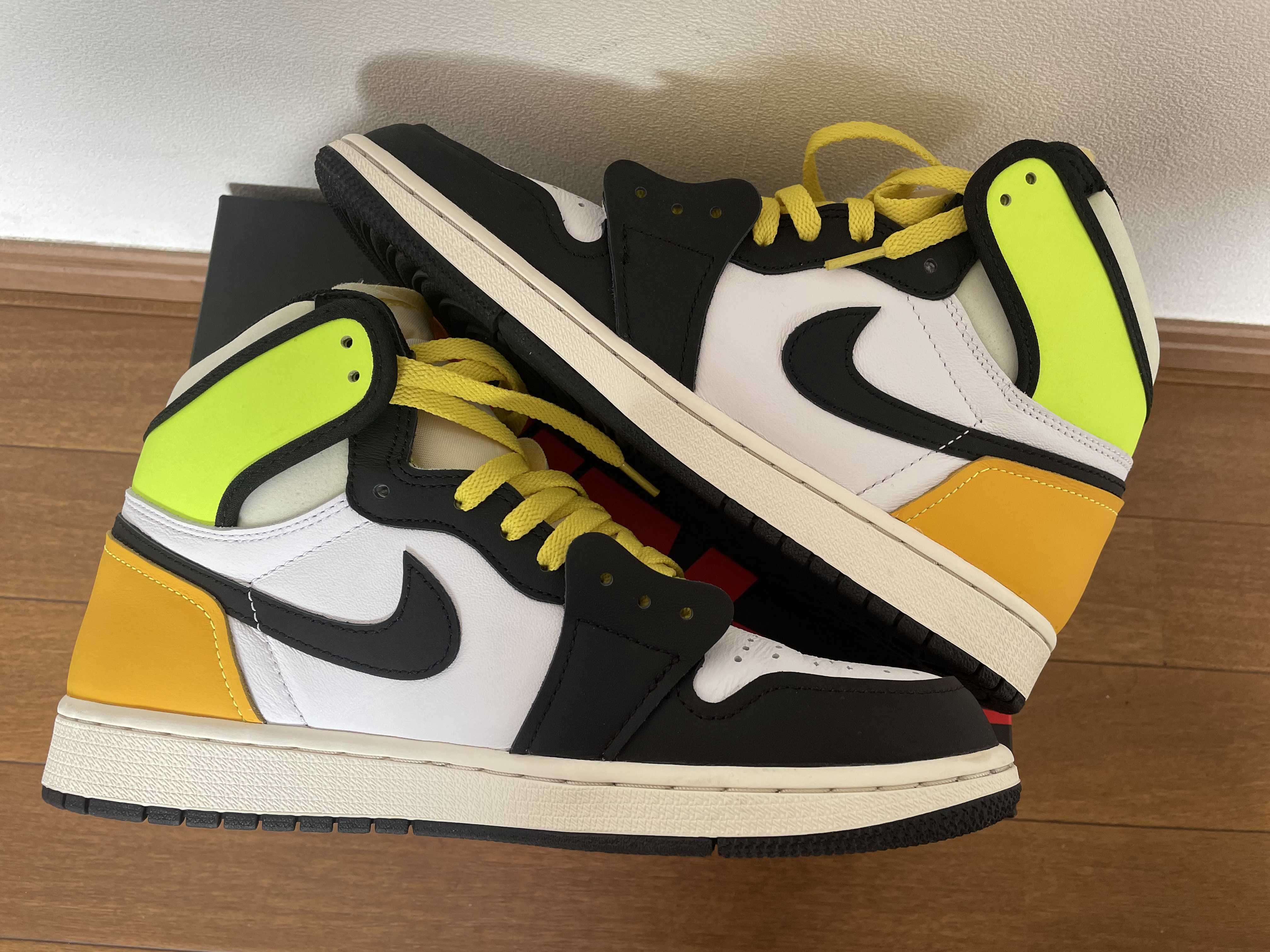 Nike Air Jordan 1 High OG "Volt Gold"