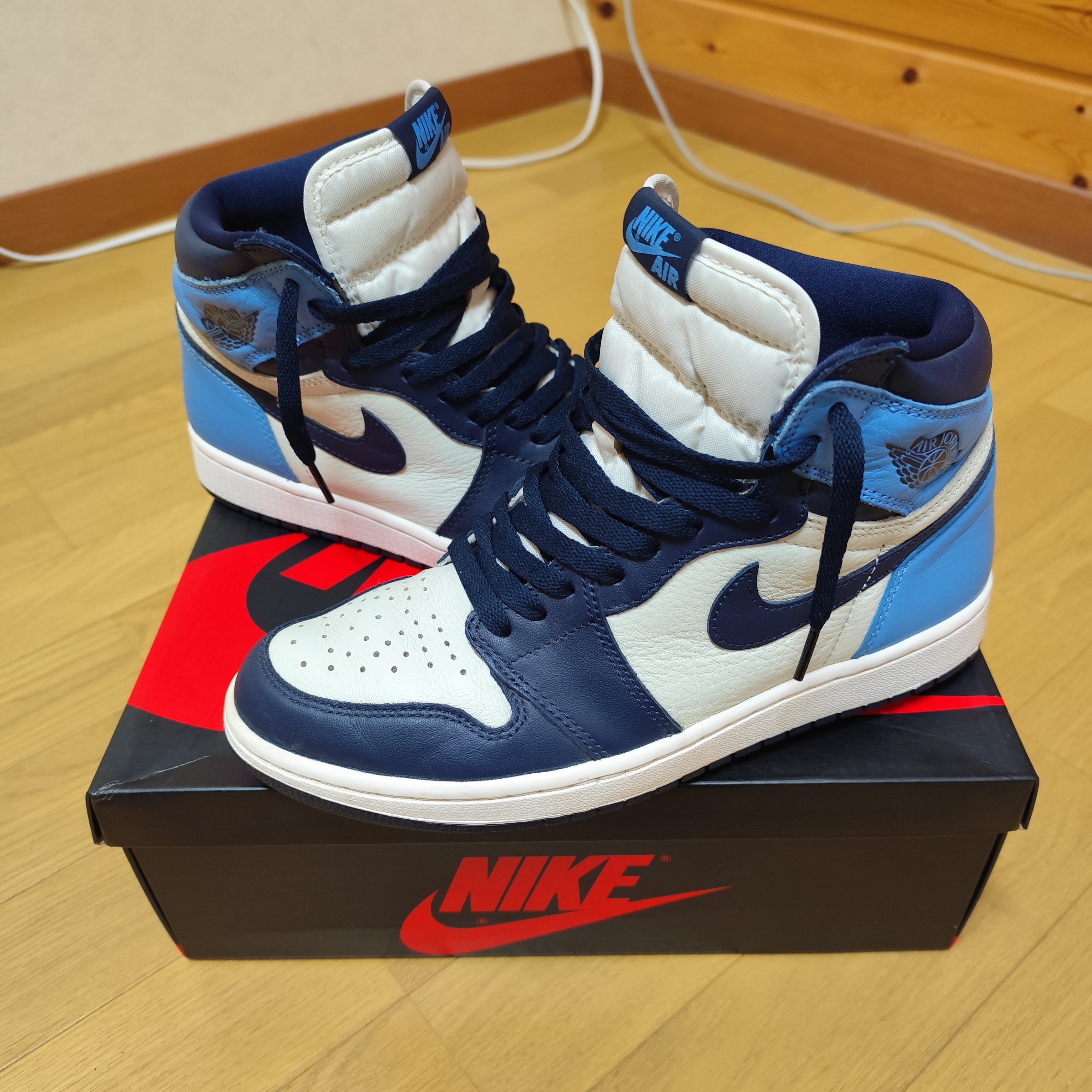 Nike Air Jordan 1 Retro High OG "Obsidian/University Blue"