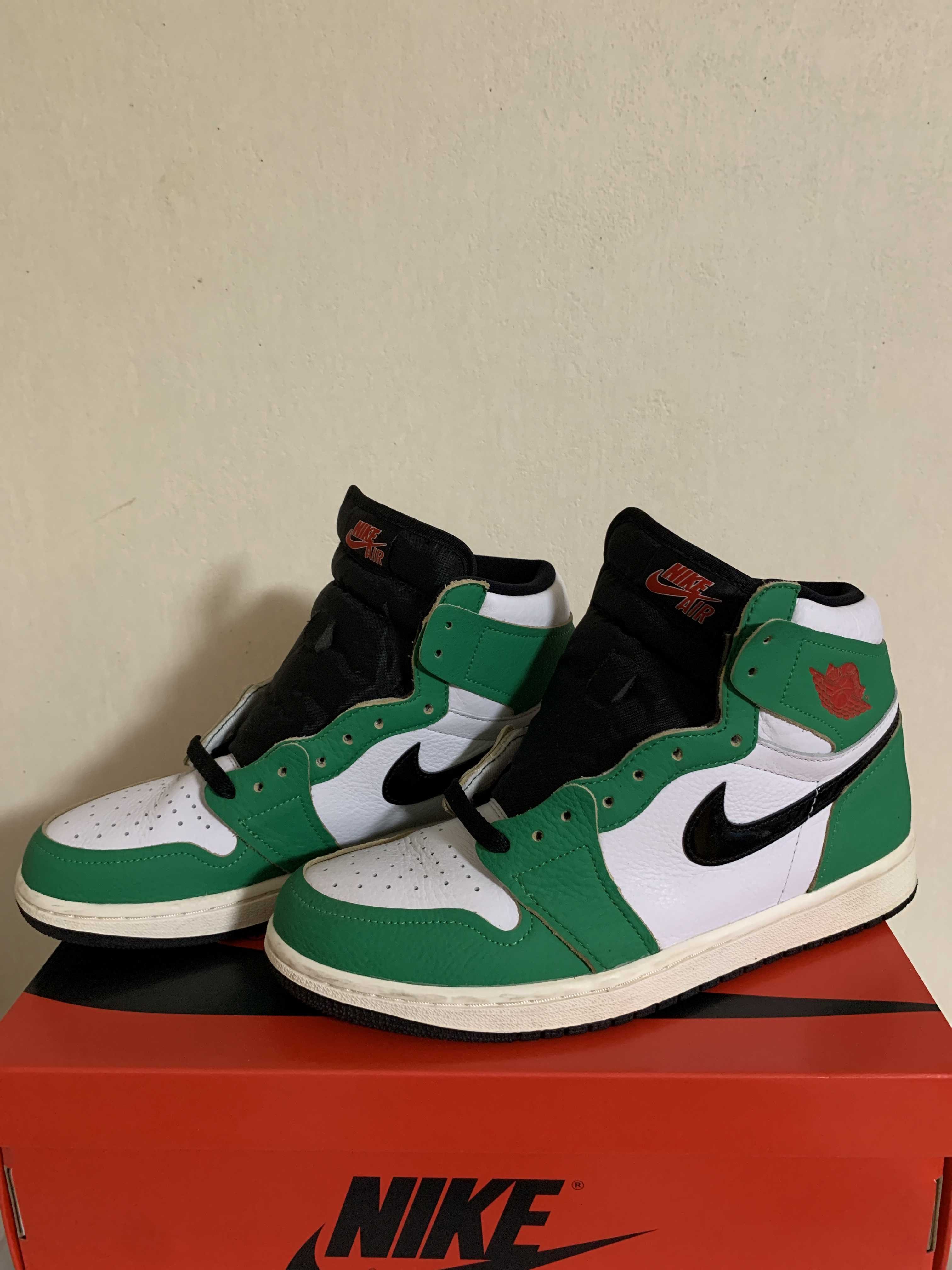 Nike Women's Air Jordan 1 High OG "Lucky Green/White-Sail-Black"