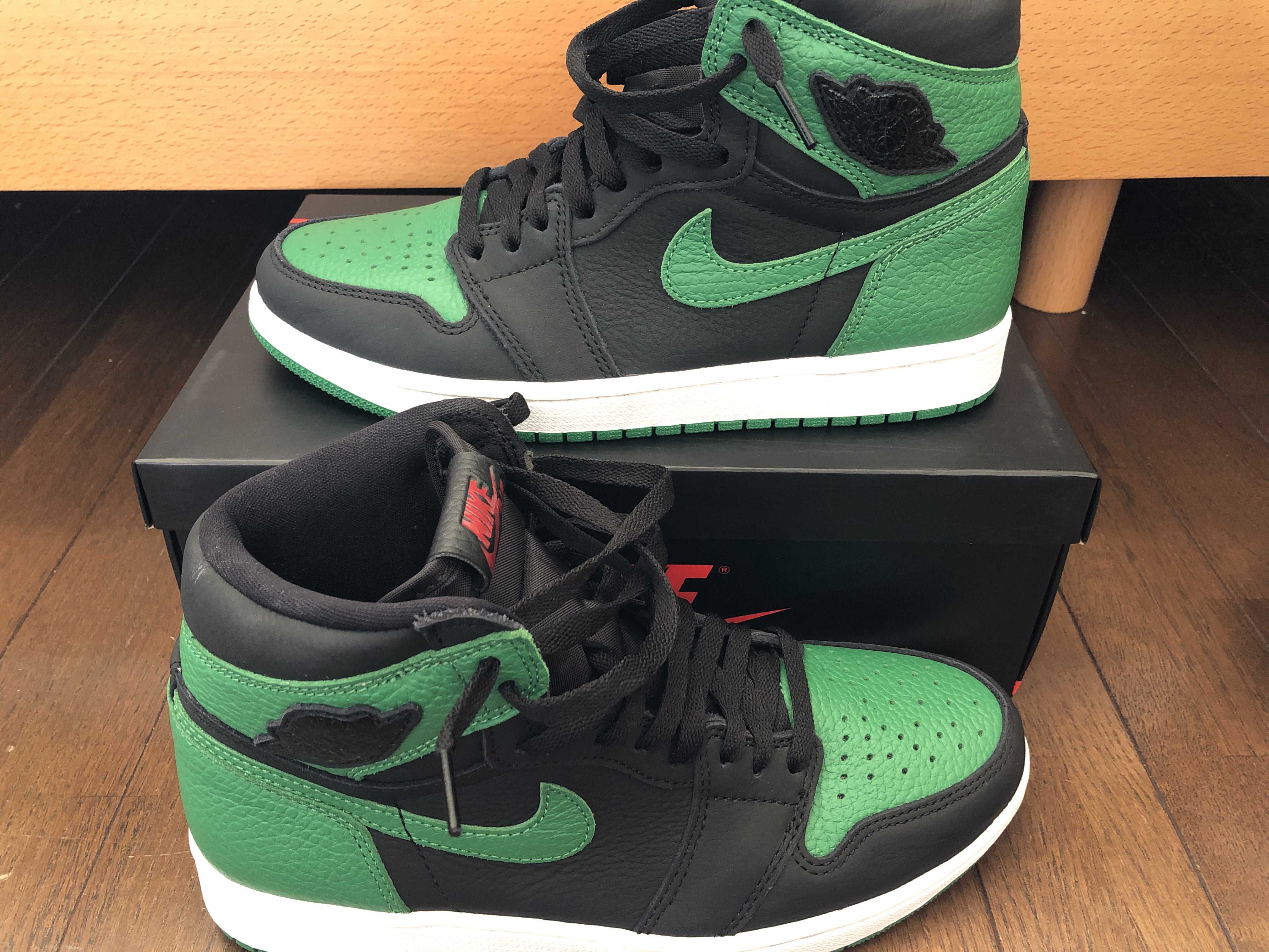 Nike Air Jordan 1 Retro High OG "Black/Pine Green" (2020)
