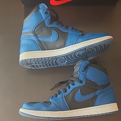 Nike Air Jordan 1 Retro High OG "Dark Marina Blue"