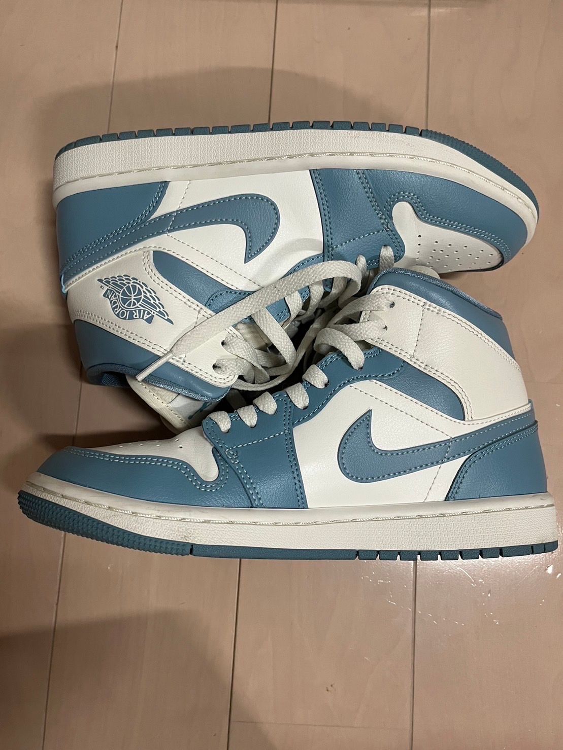 Nike Women's Air Jordan 1 Mid "University Blue"