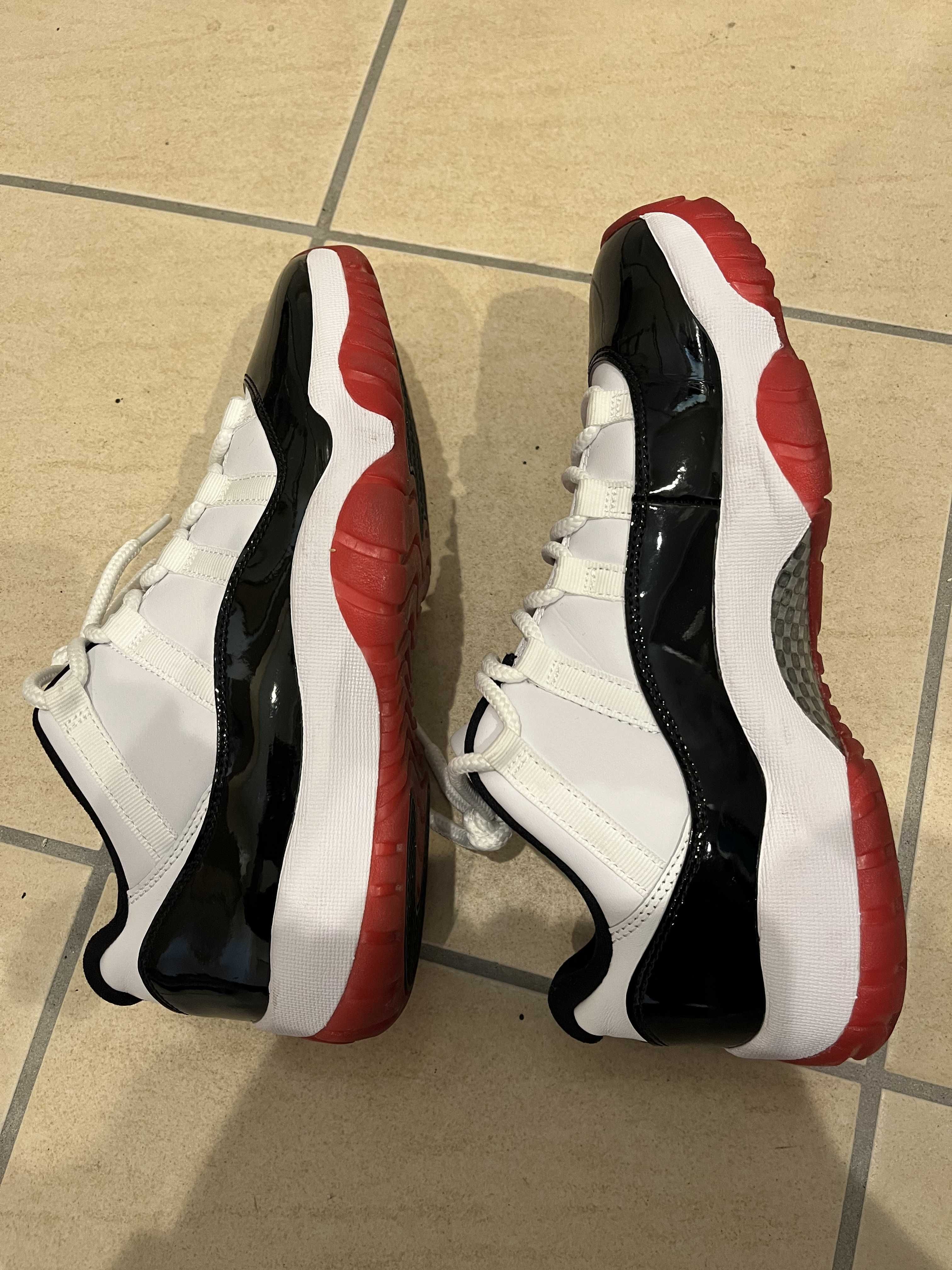 Nike Air Jordan 11 Low "Gym Red"