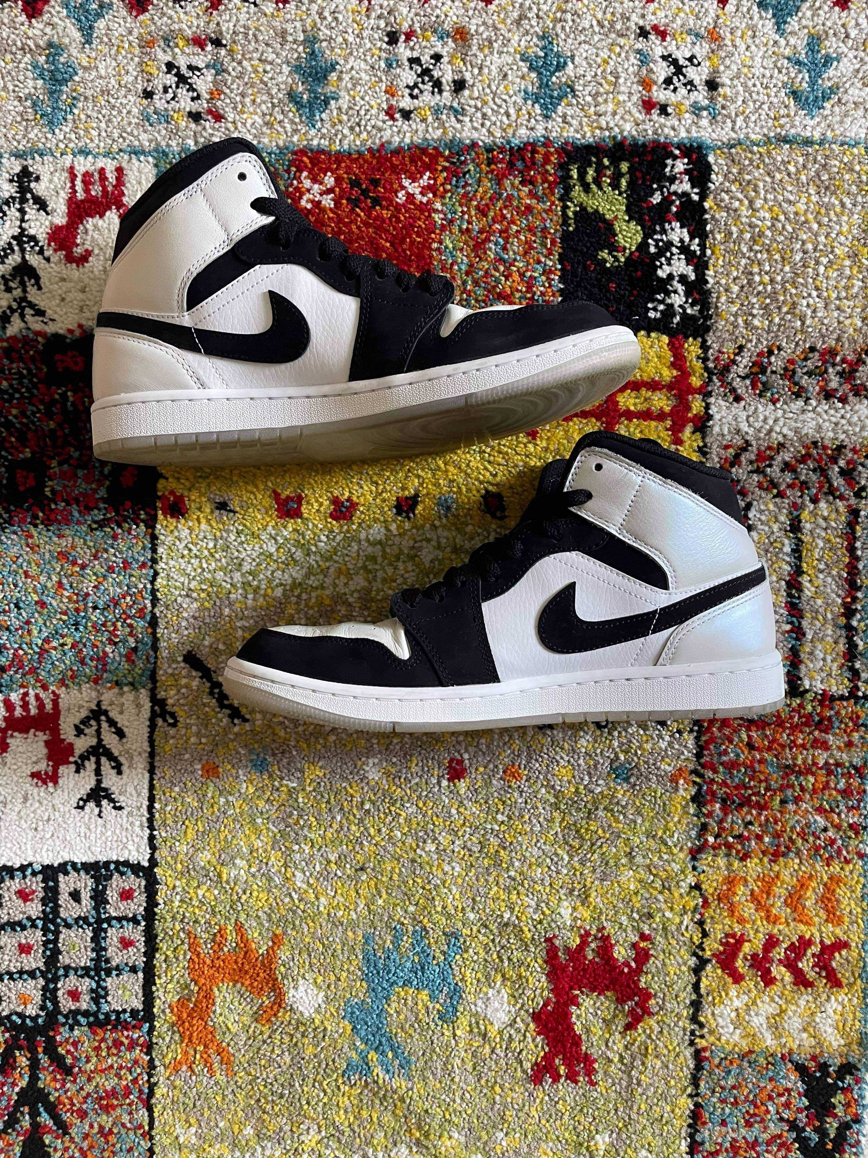 Nike Air Jordan 1 Mid "Omega/Black/White"