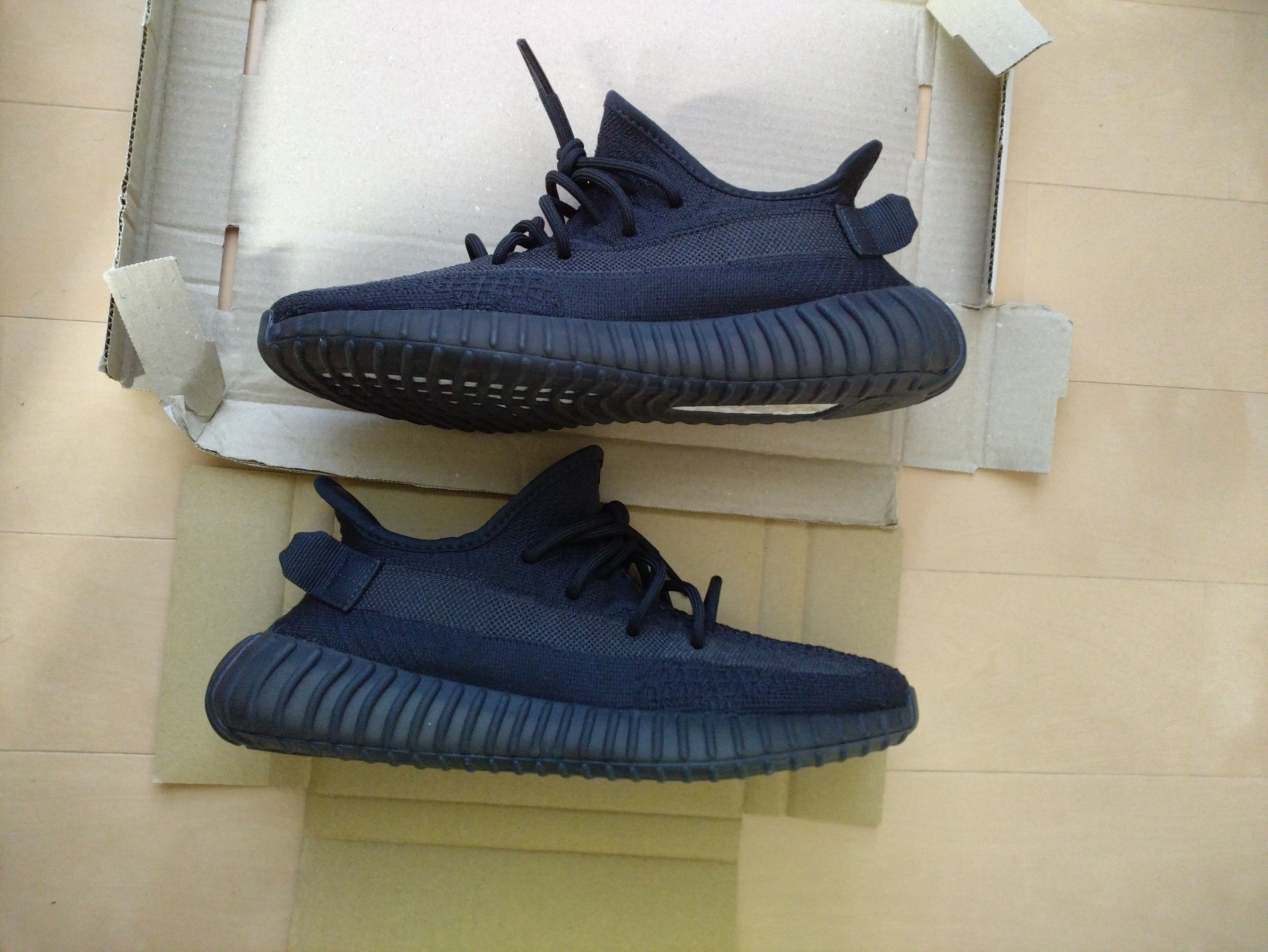 adidas YEEZY Boost 350V2 "Onyx"