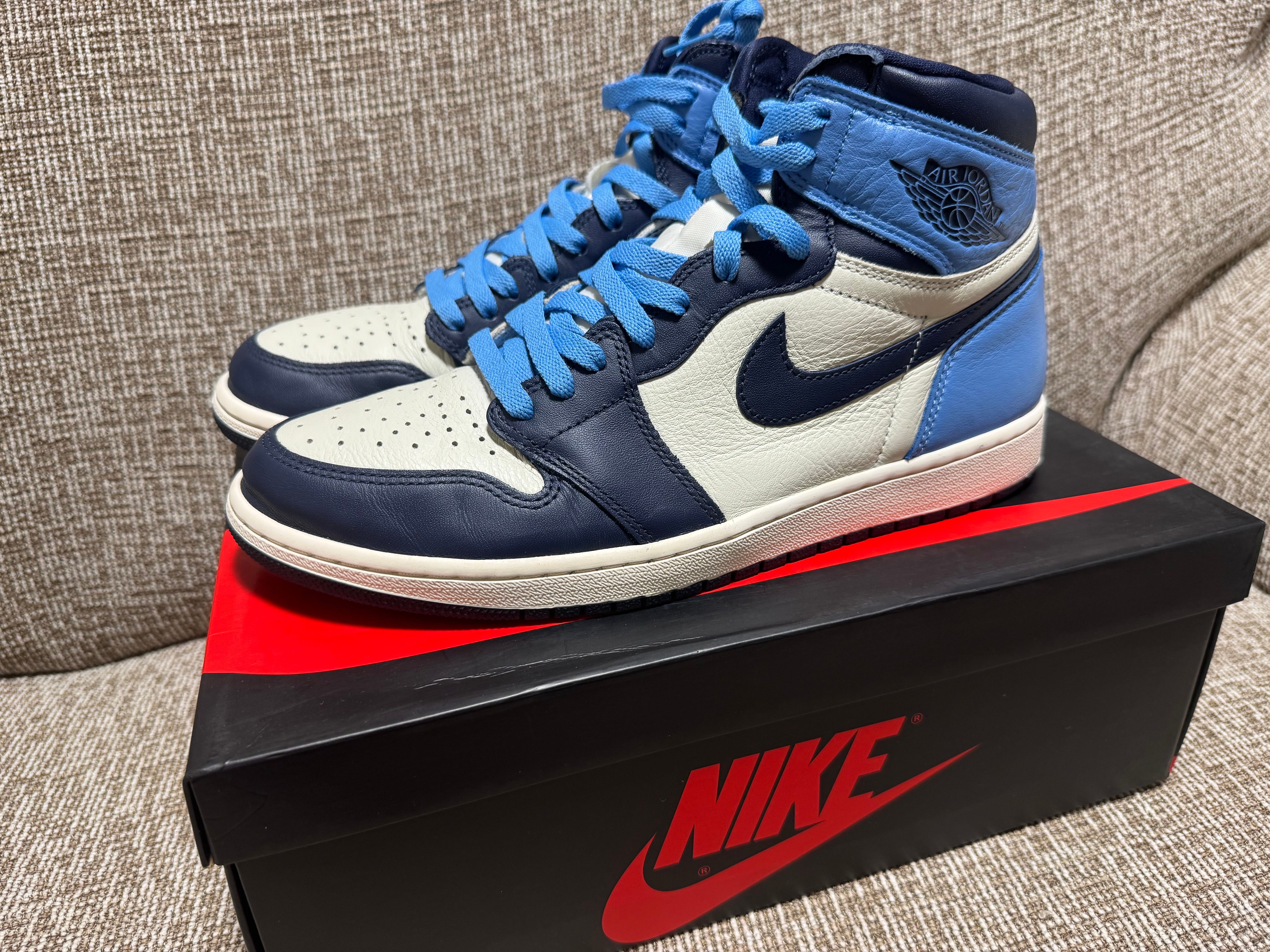 Nike Air Jordan 1 Retro High OG "Obsidian/University Blue"