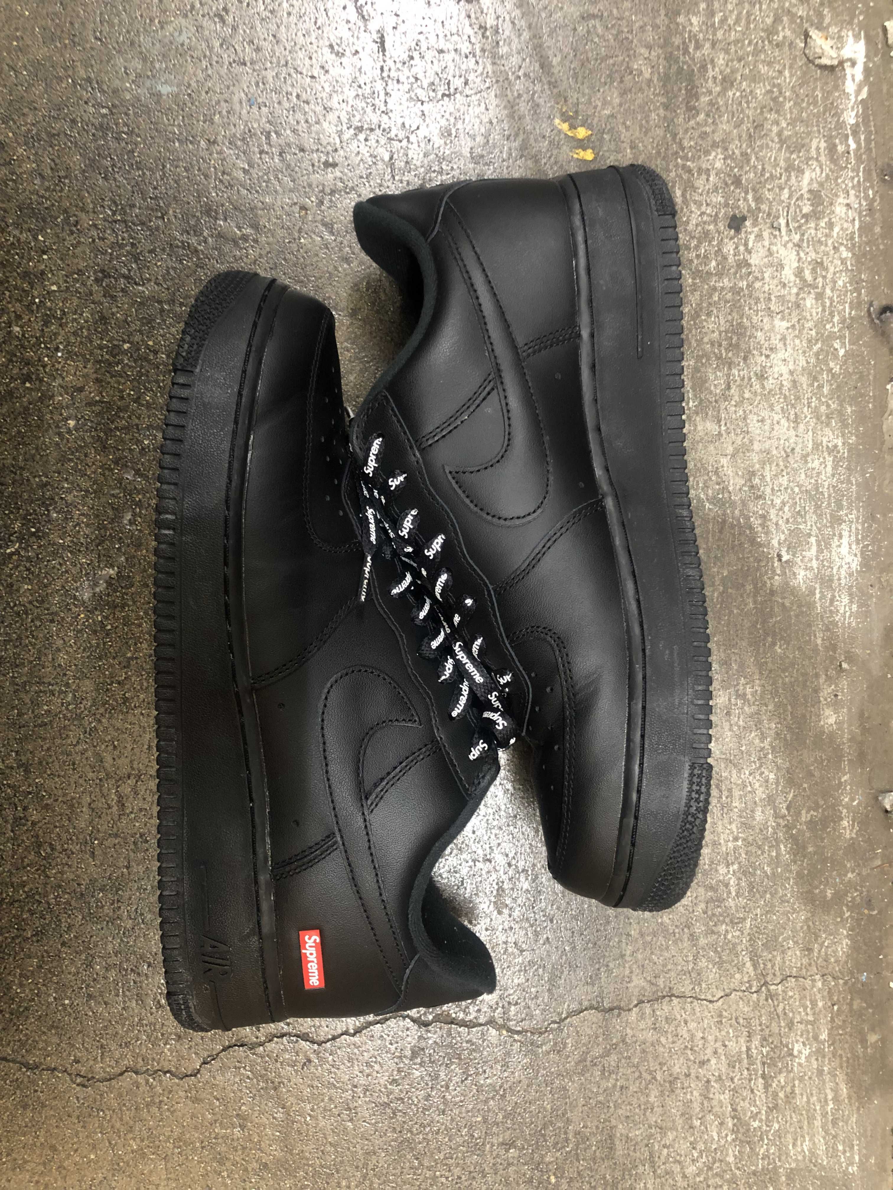 Supreme × Nike Air Force 1 Low "Black"