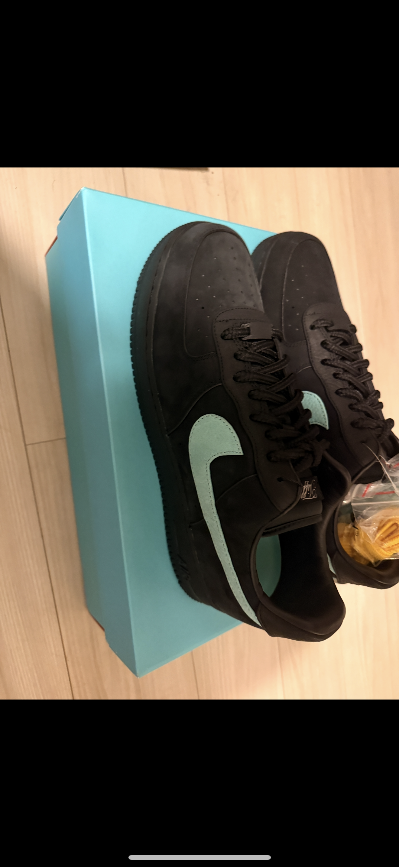 Tiffany & Co. × Nike Air Force 1 Low "1837"