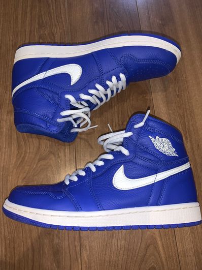 NIKE AIR JORDAN 1 RETRO HIGH "HYPER ROYAL"