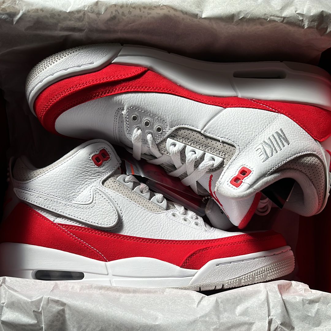 Nike Air Jordan 3 Retro "Tinker White/University Red"