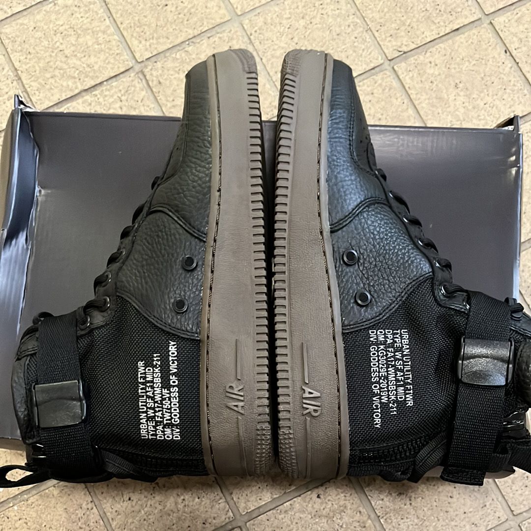 Nike Women's SF Air Force 1 Mid "Black Dark Hazel"