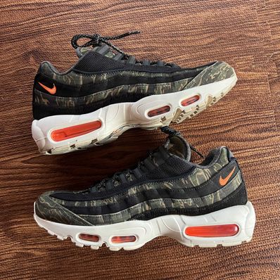 Carharte WIP × Nike Air Max 95 "Black/Sail/Total Orange"