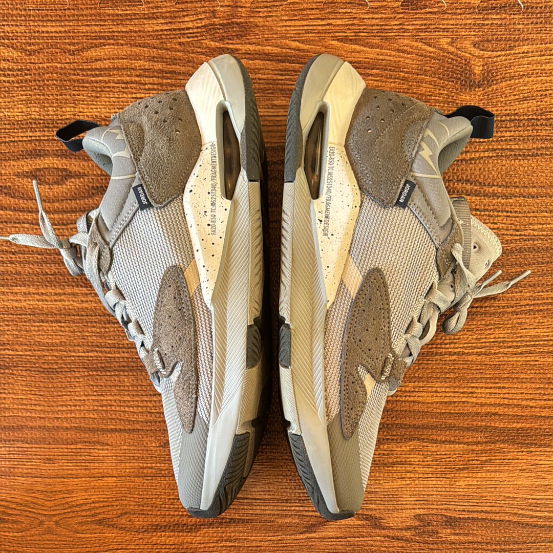 FRAGMENT × JORDAN AIR CADENCE PARTICLE GREY