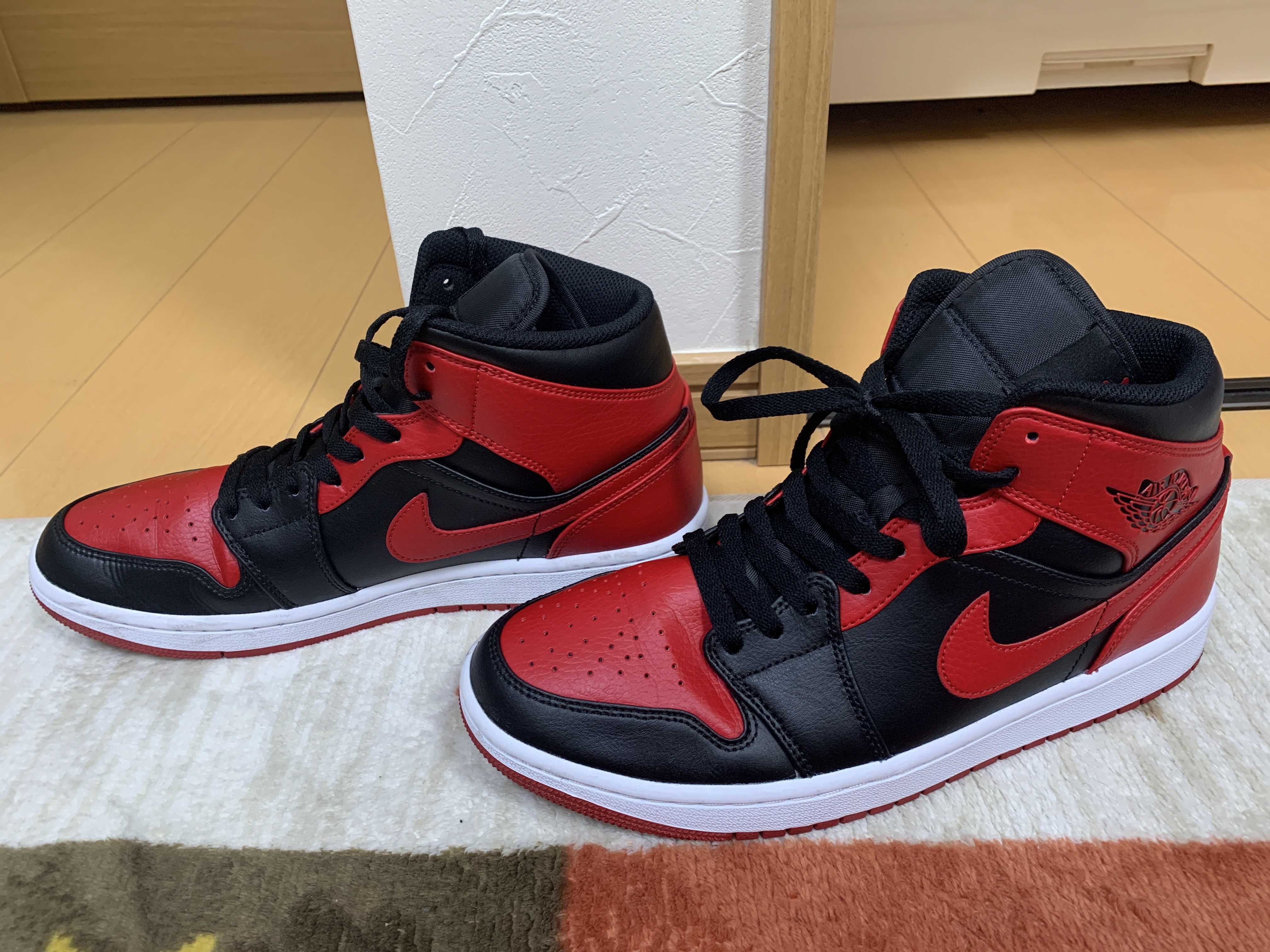 Nike Air Jordan 1 Mid "Bred"