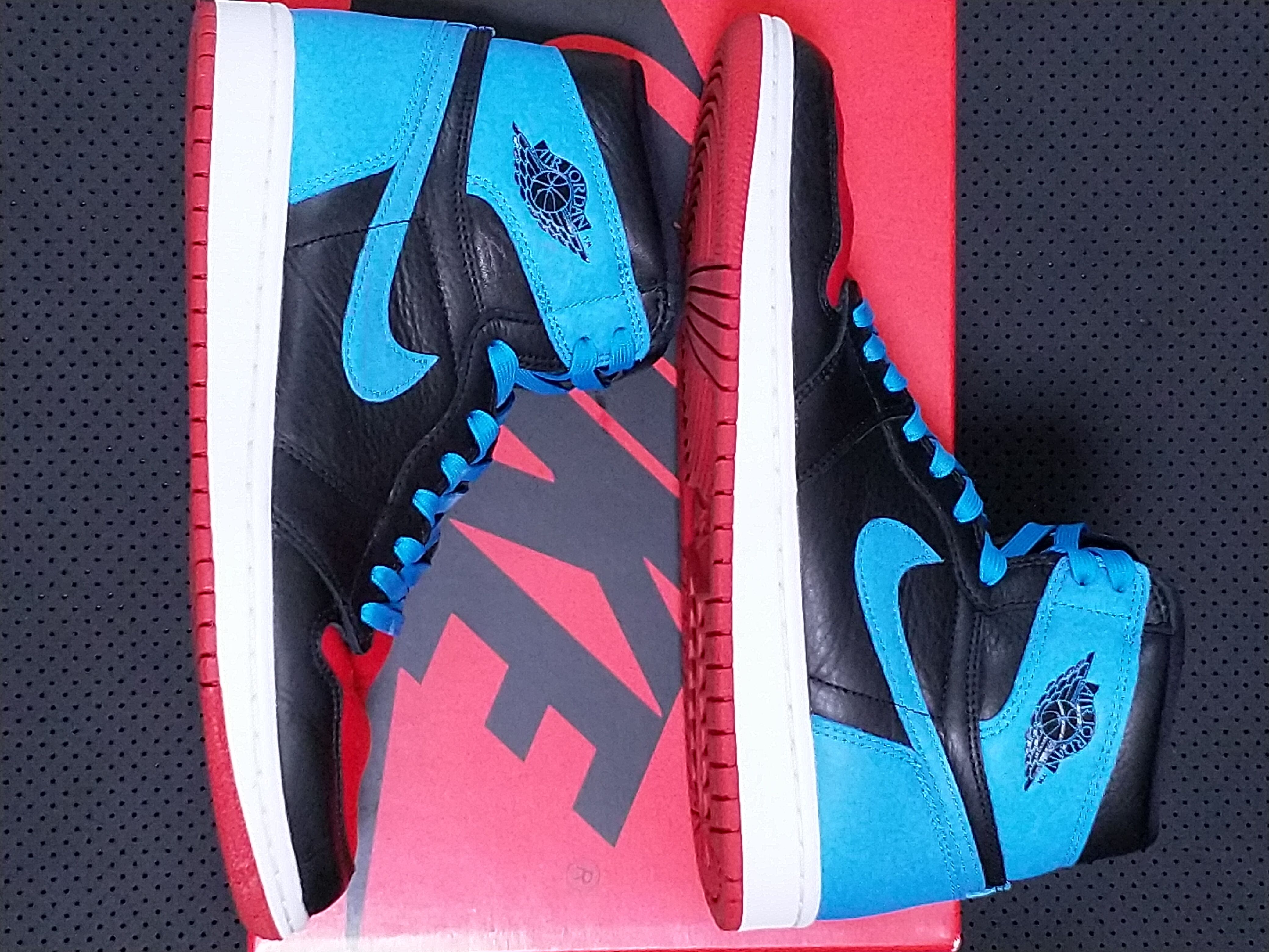 Nike Women's Air Jordan 1 High OG "UNC to Chicago"