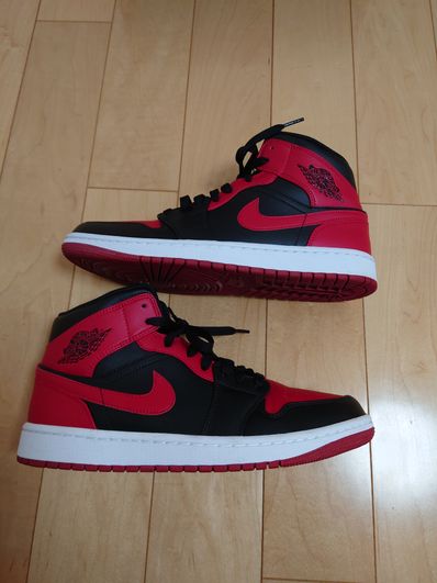 Nike Air Jordan 1 Mid "Bred"
