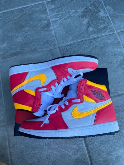 Nike Air Jordan 1 High OG "Light Fusion Red"