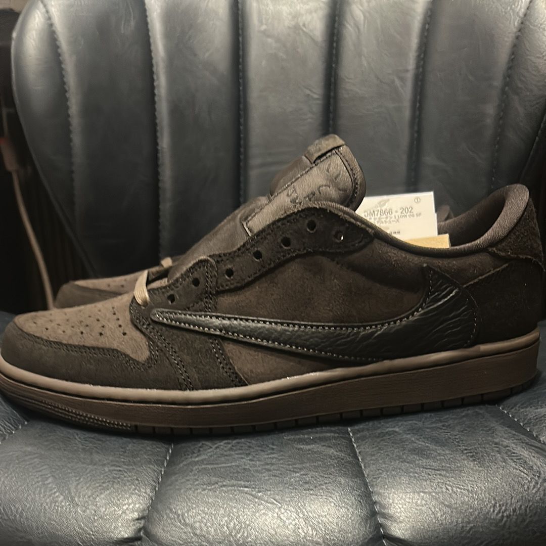 Travis Scott × Nike Air Jordan 1 Low OG SP "Velvet Brown and Dark Mocha"