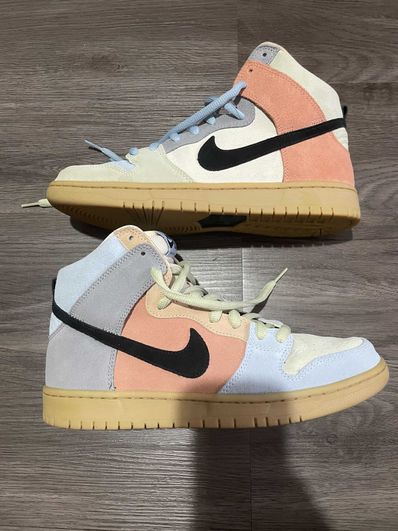 Nike SB Dunk High "Easter Spectrum"