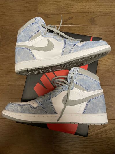 Nike Air Jordan 1 High OG "Hyper Royal"