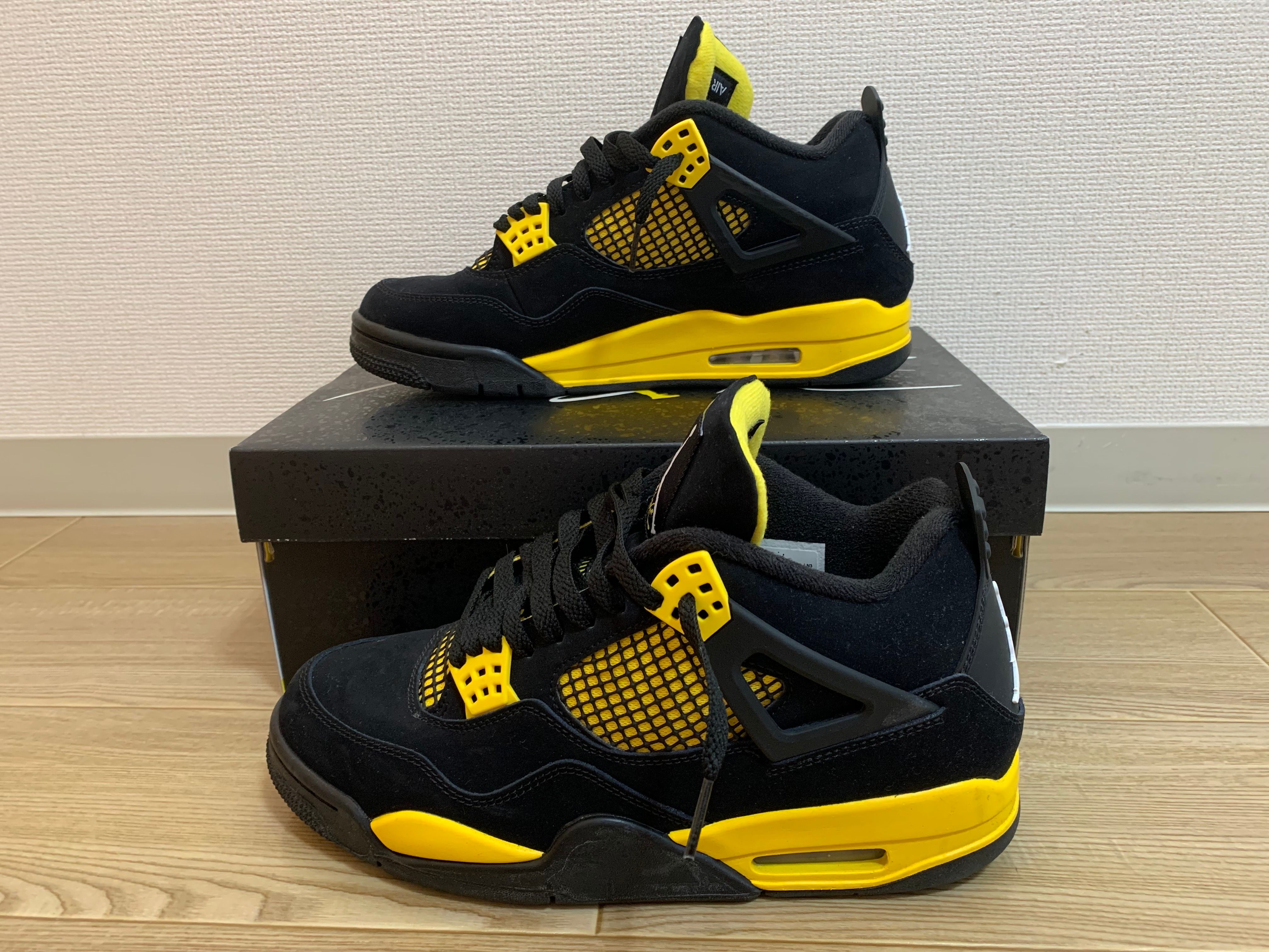 Nike Air Jordan 4 Retro "Thunder"(2023)
