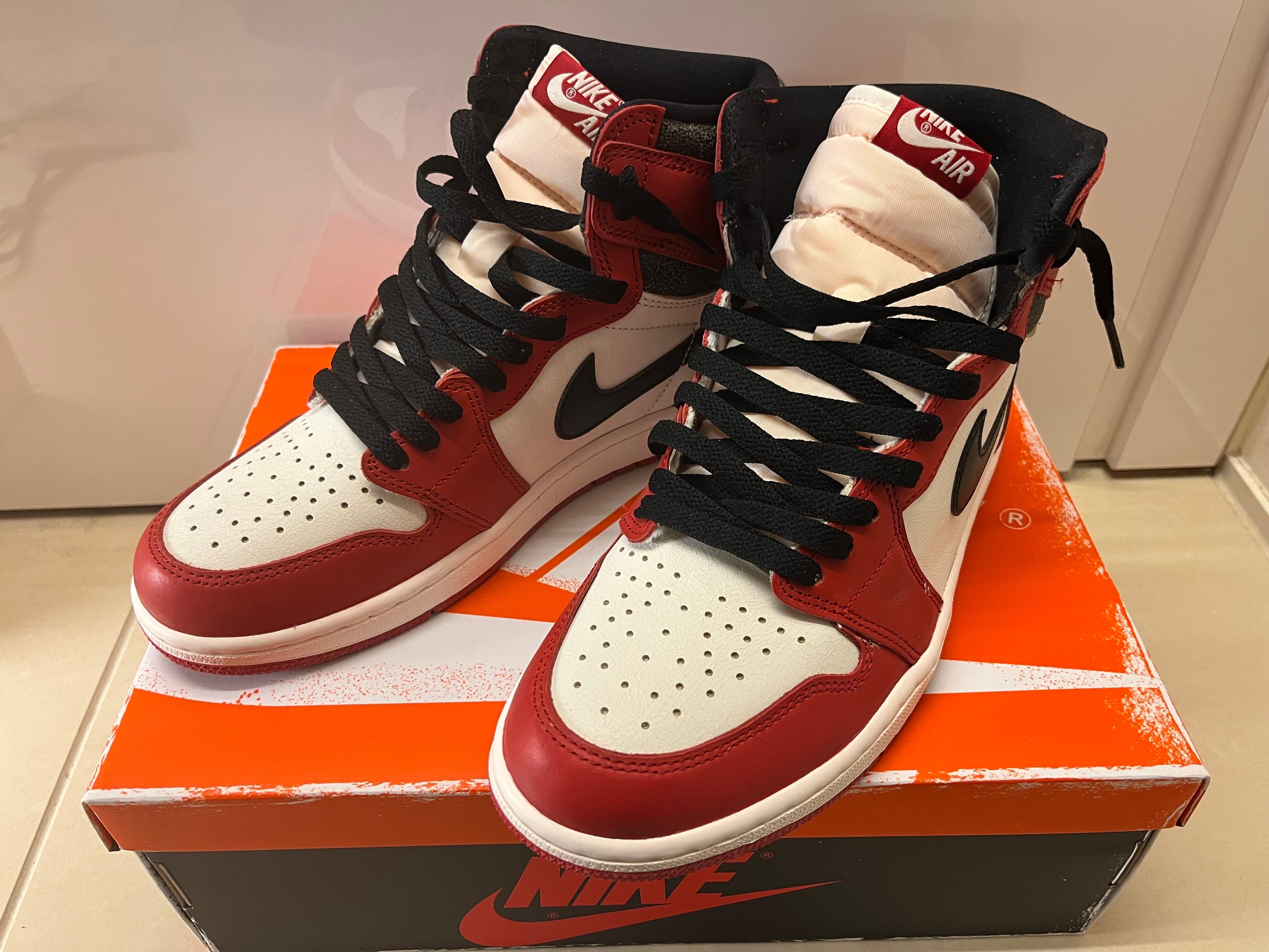 Nike Air Jordan 1 High OG "Lost & Found/Chicago"