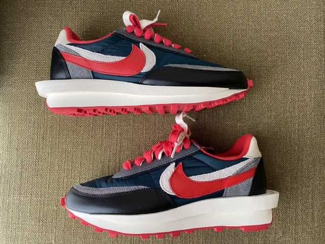 UNDERCOVER × sacai × Nike LD Waffle "Midnight Spruce/Pale Ivory-Dark Grey-University Red"