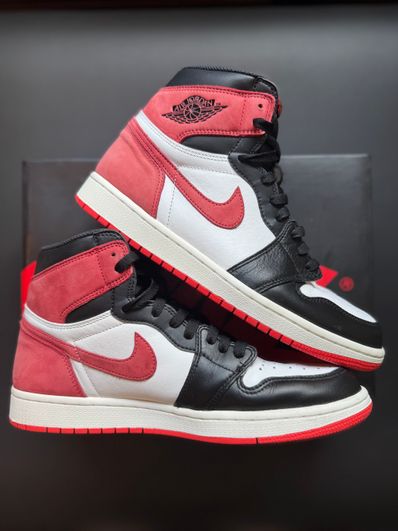 Nike Air Jordan 1 Retro High "Track Red"