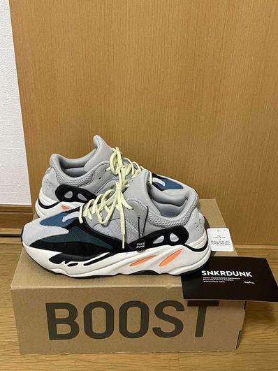 adidas YEEZY Boost 700 "Wave Runner"