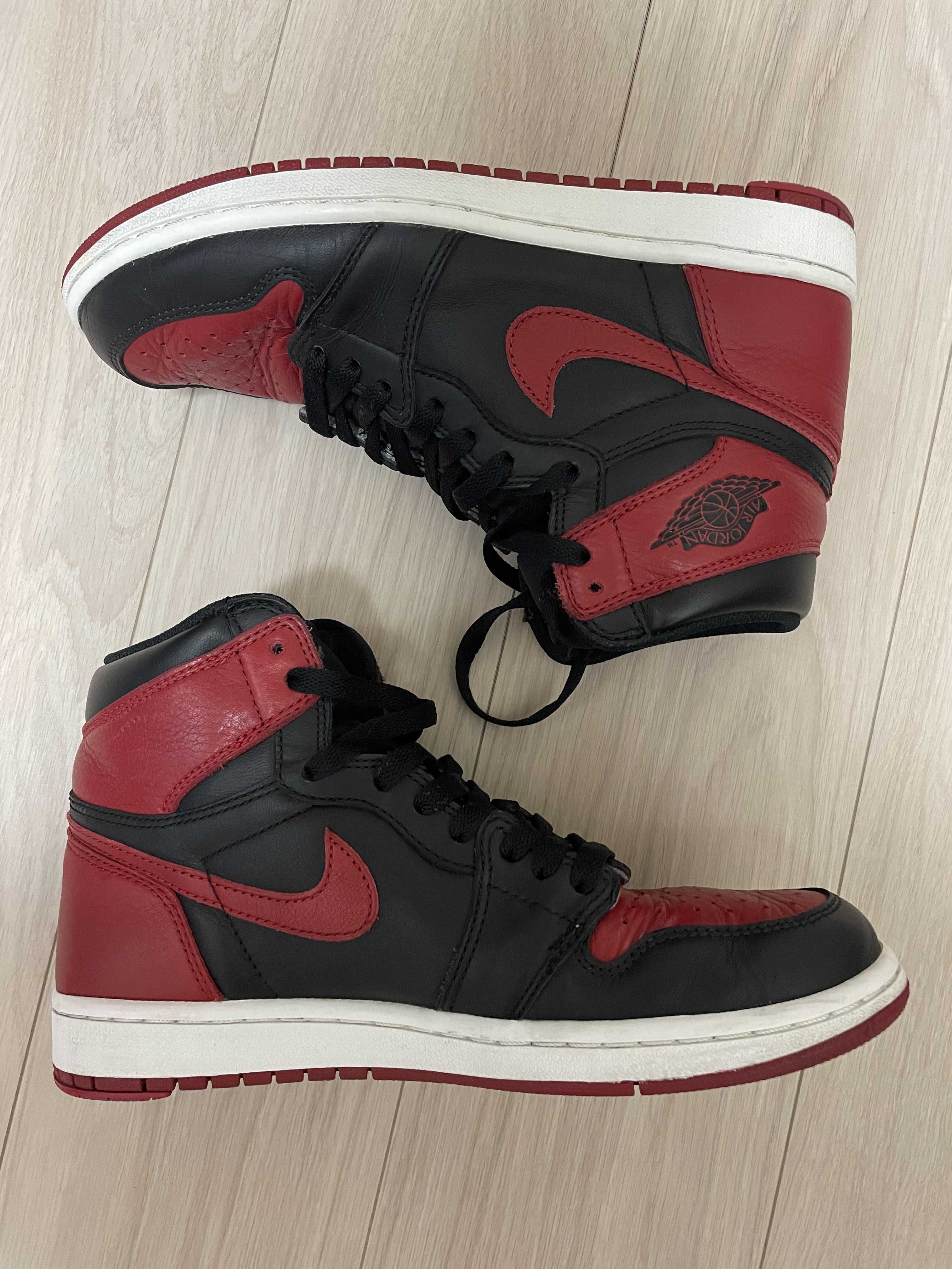 Nike Air Jordan 1 Retro High OG "Bred/Banned" (2016)