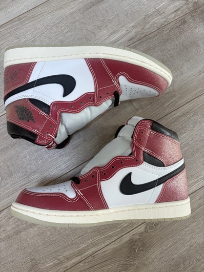Trophy Room × Nike Air Jordan 1 Retro High OG "Chicago"