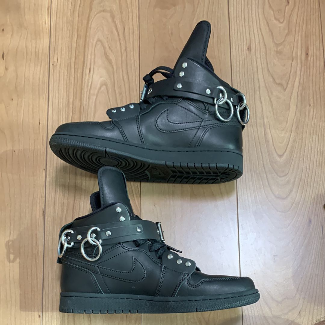 COMME des GARÇONS × Nike Air Jordan 1 High "Black"