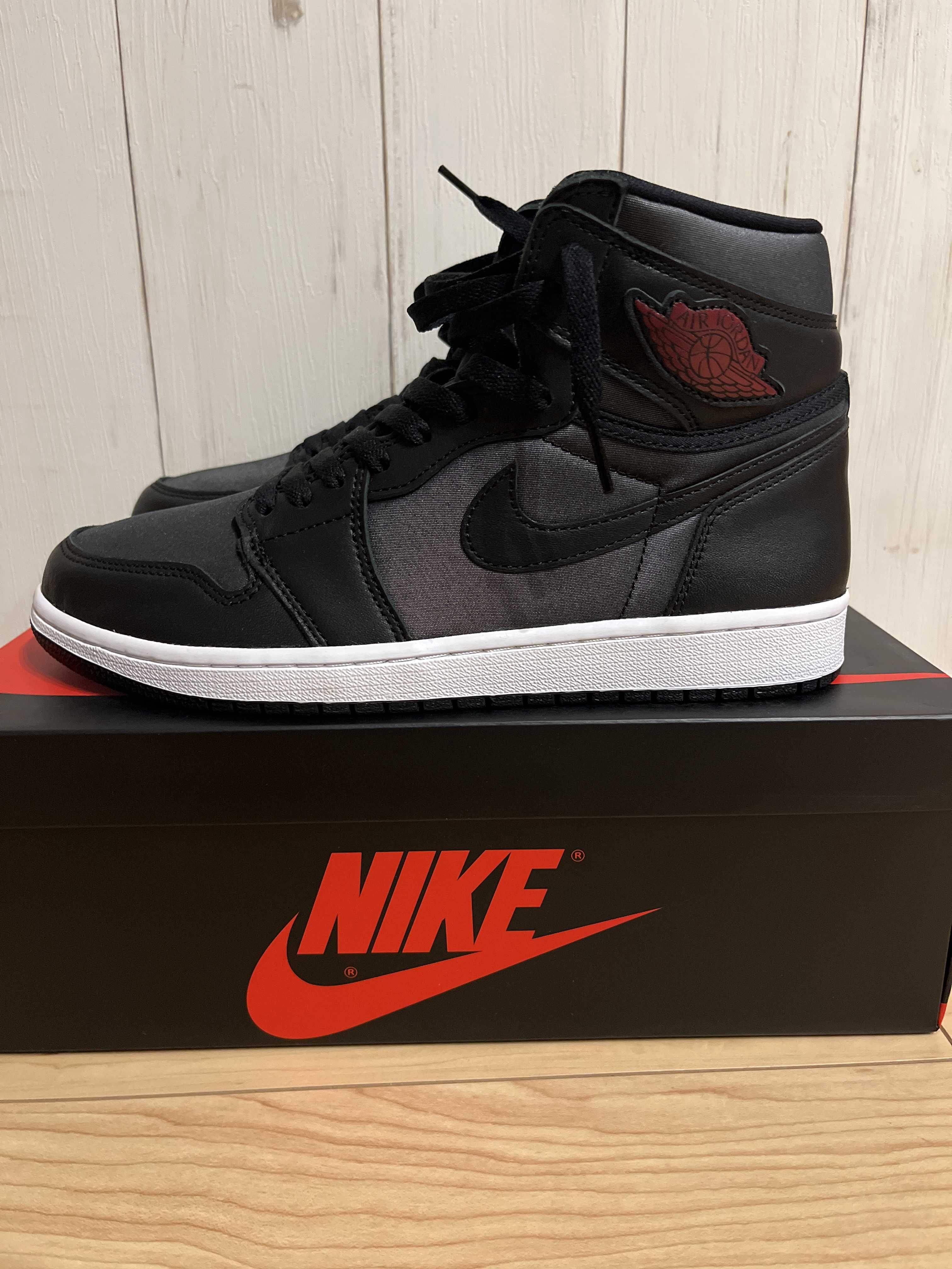 Nike Air Jordan 1 Retro High OG "Black/Metallic Silver/Gym Red"  