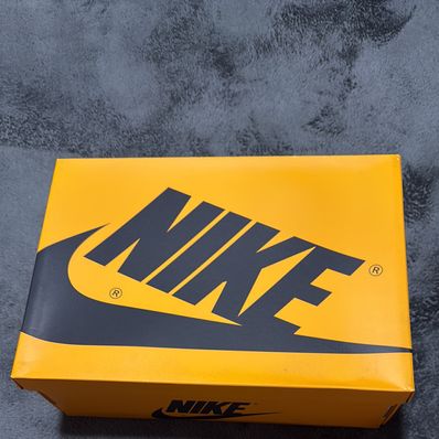 Nike Air Jordan 1 Retro High OG "Taxi"