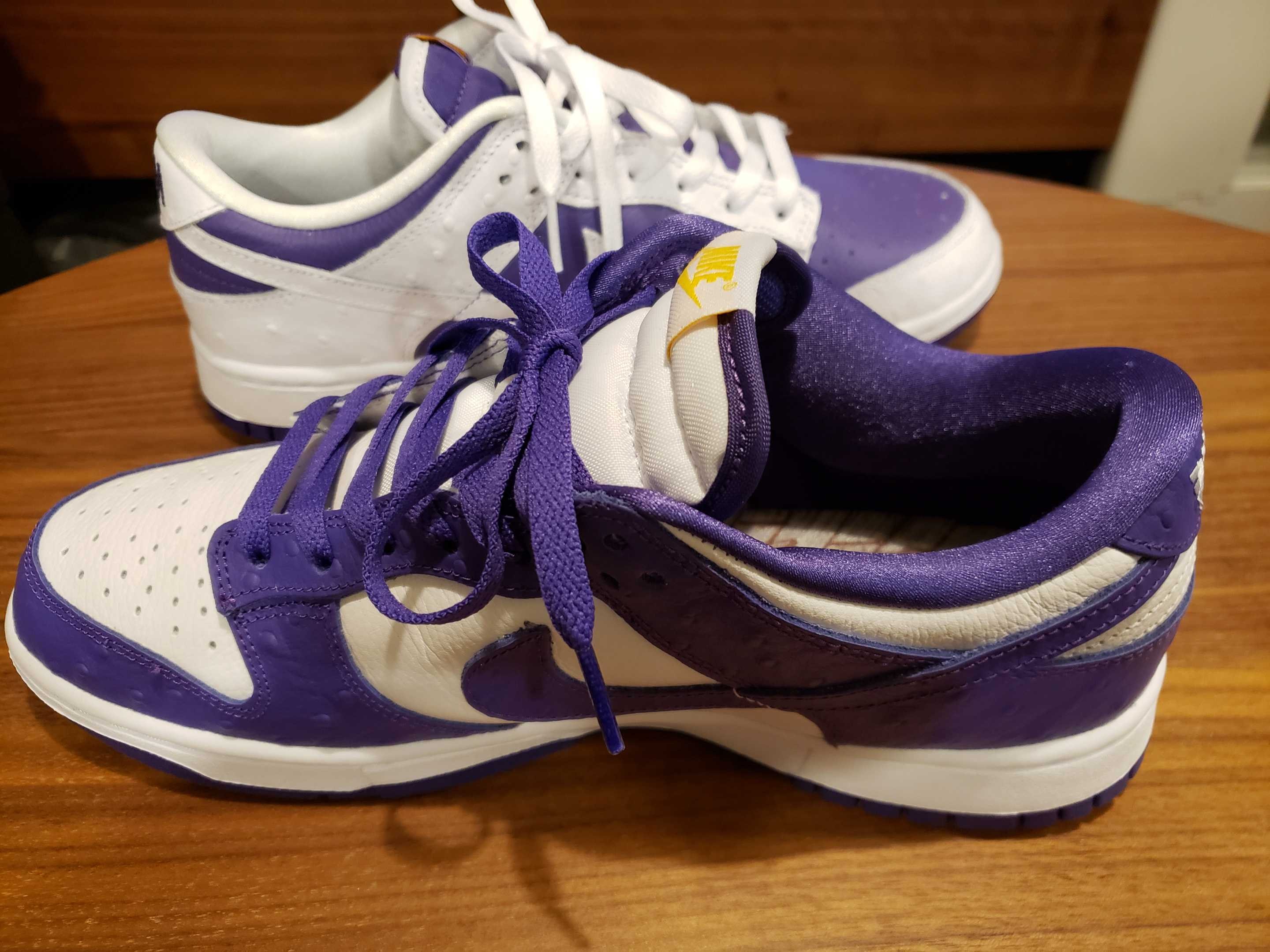 Nike Women's Dunk Low "Made You Look"