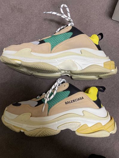 BALENCIAGA Triple S "Black/Red"