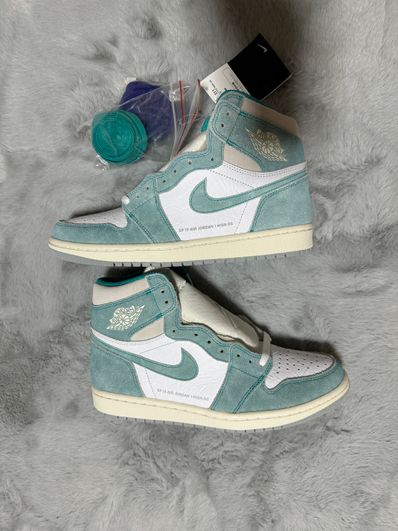Nike Air Jordan 1 Retro High OG "Turbo Green"