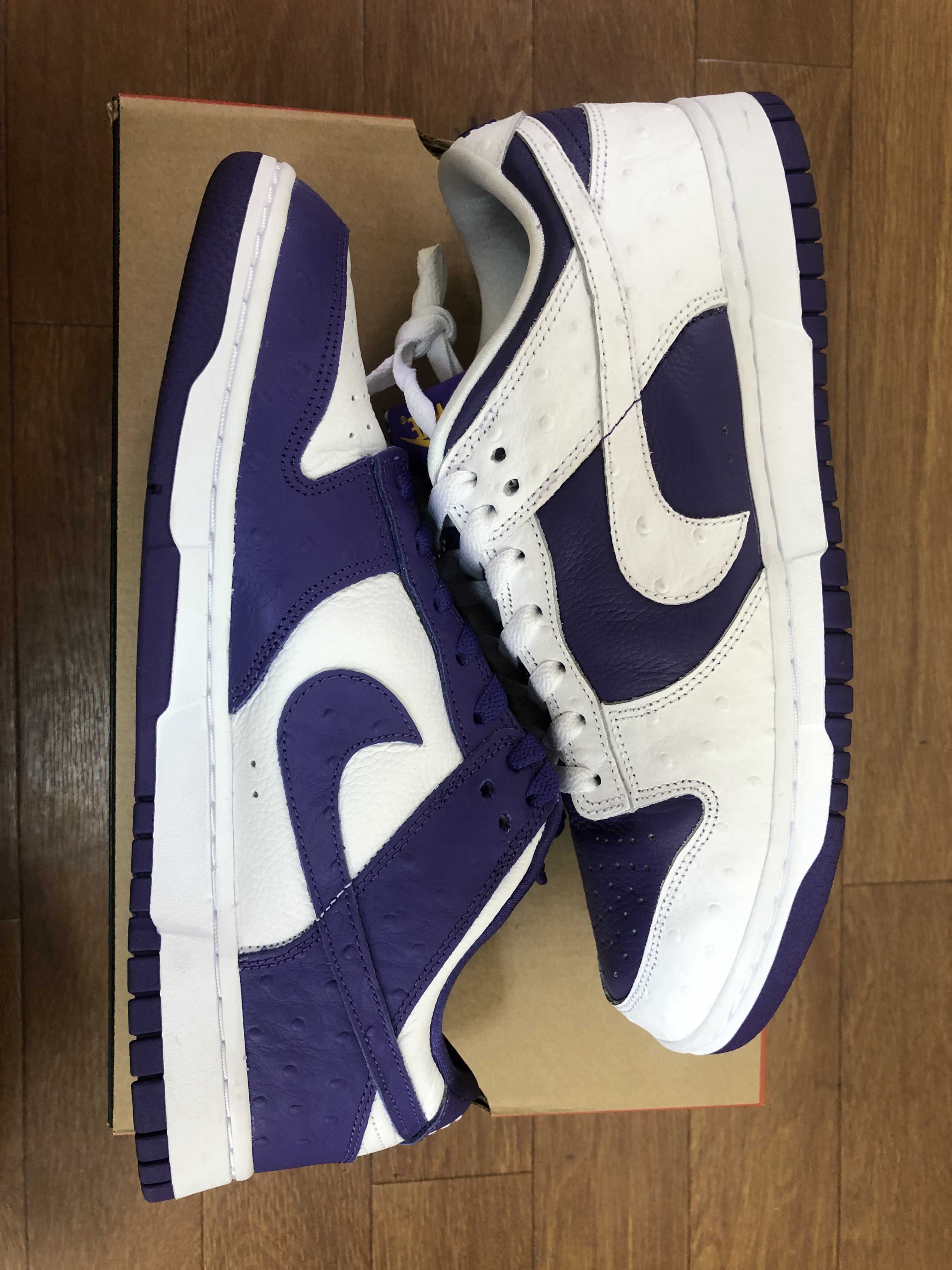 Nike Women's Dunk Low "Made You Look"