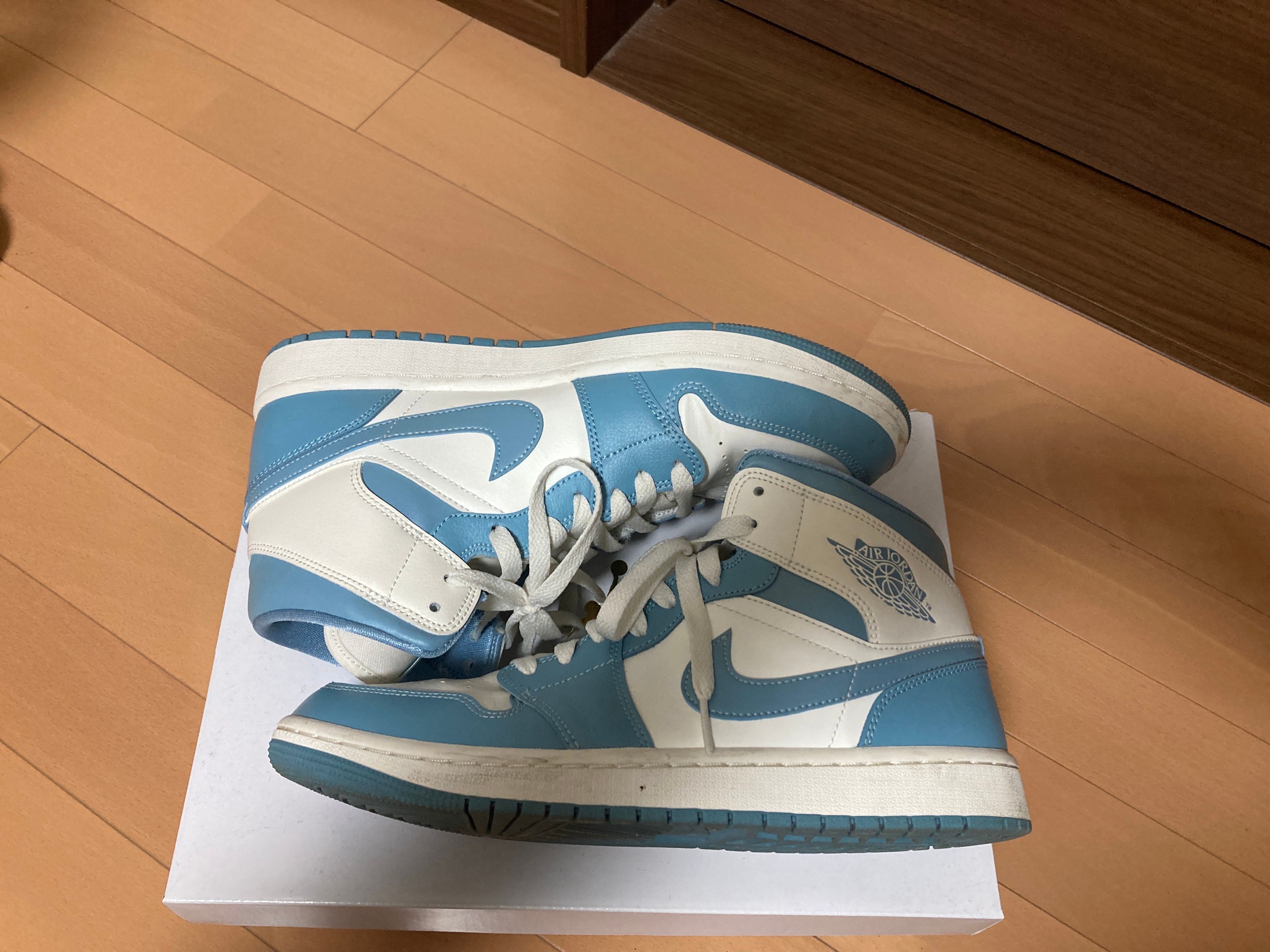 Nike Women's Air Jordan 1 Mid "University Blue"