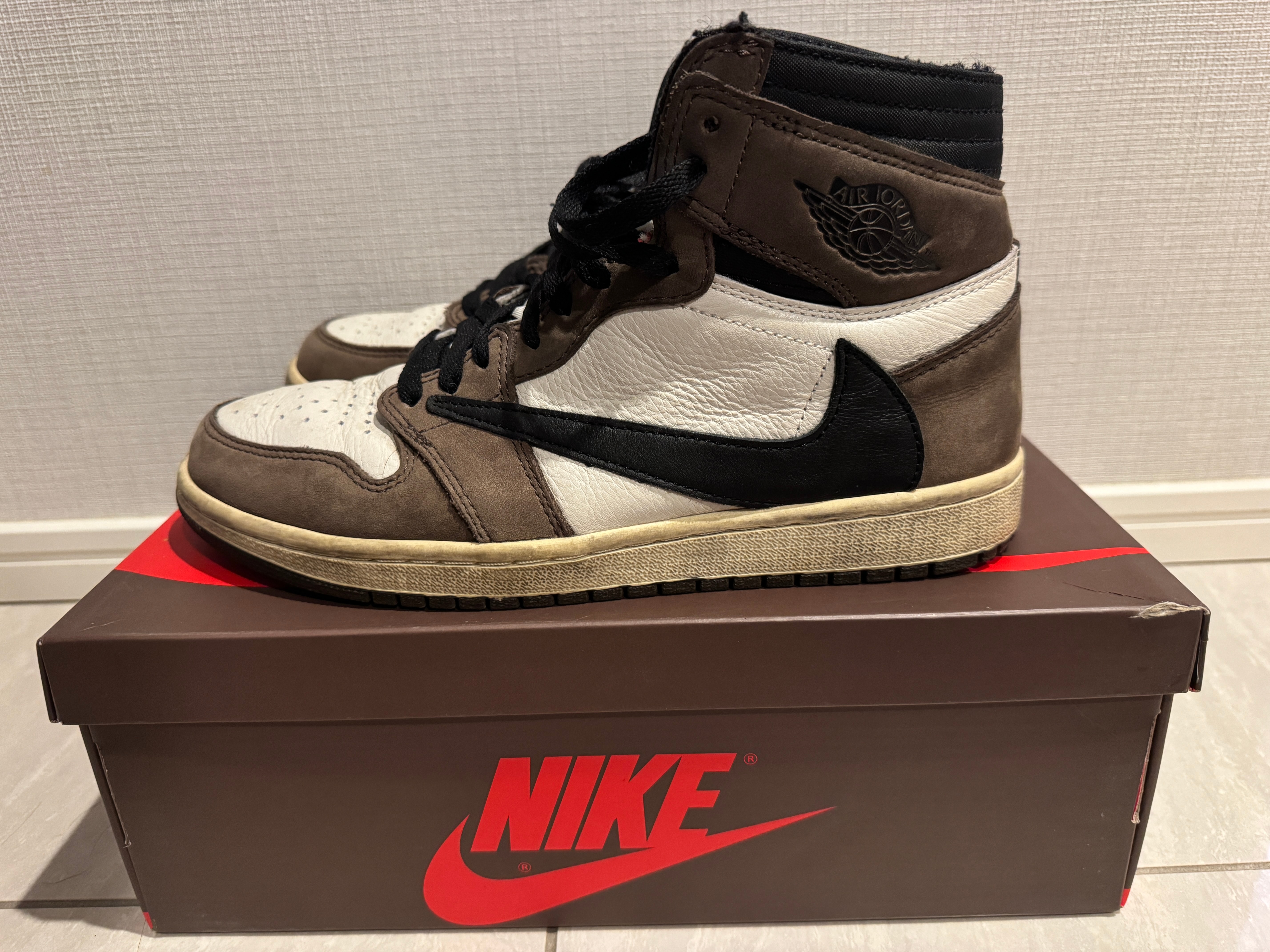Travis Scott × Nike Air Jordan 1 Retro High OG TS SP "Sail/Dark Mocha"