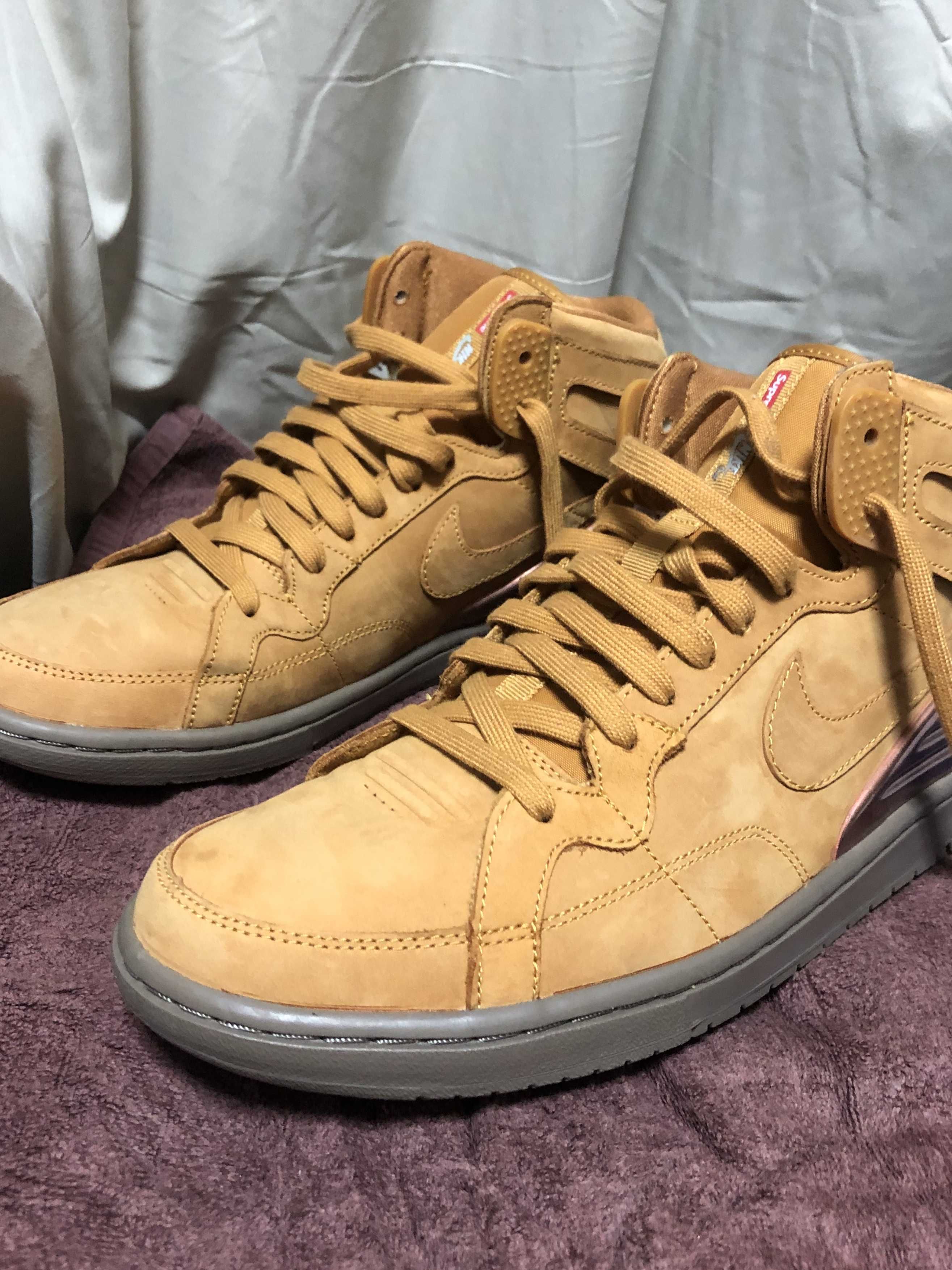 Supreme × Nike Zoom Air 94 Hi