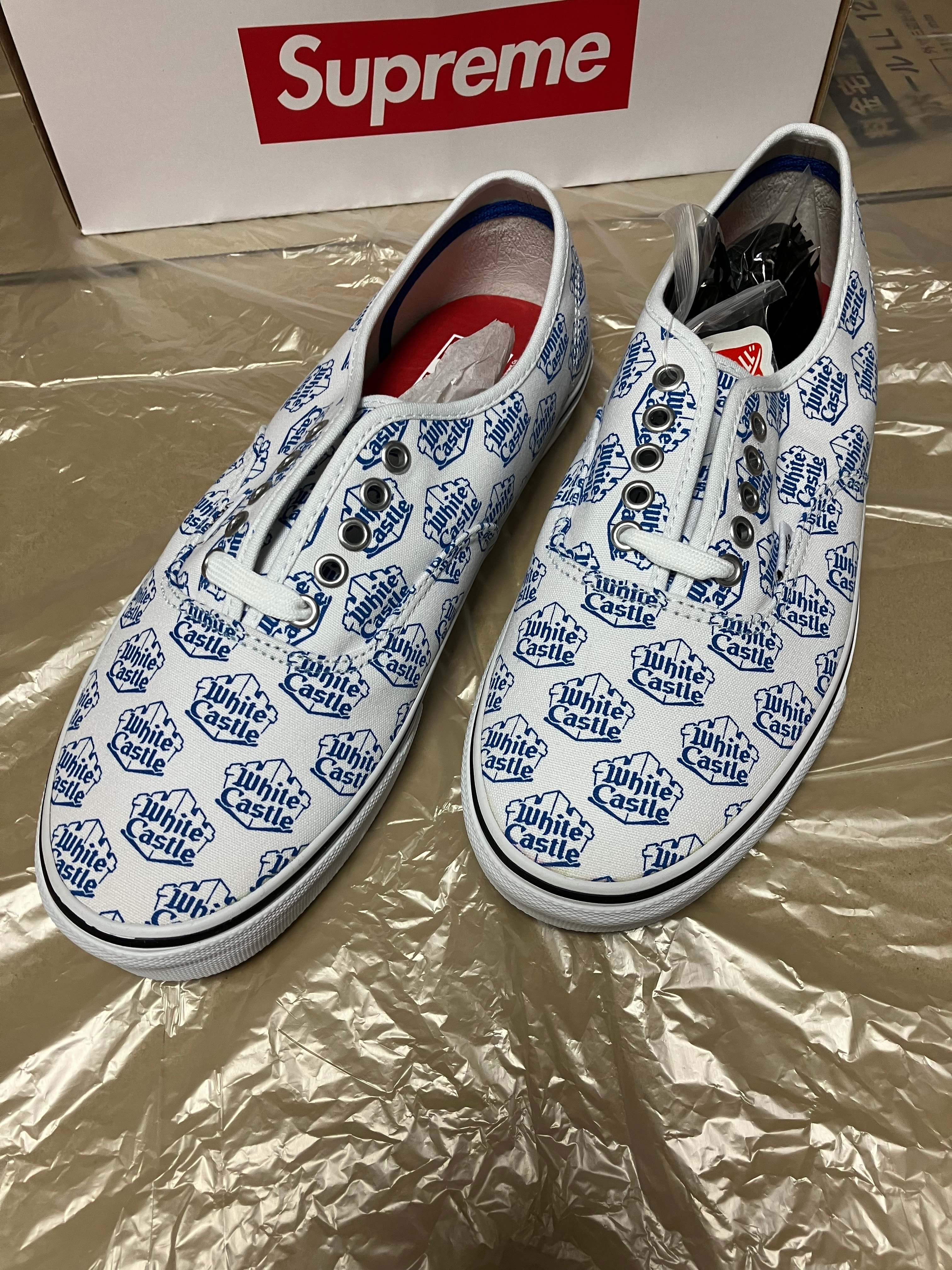 シュプリーム × バンズ オーセンティック "ホワイトキャッスル"