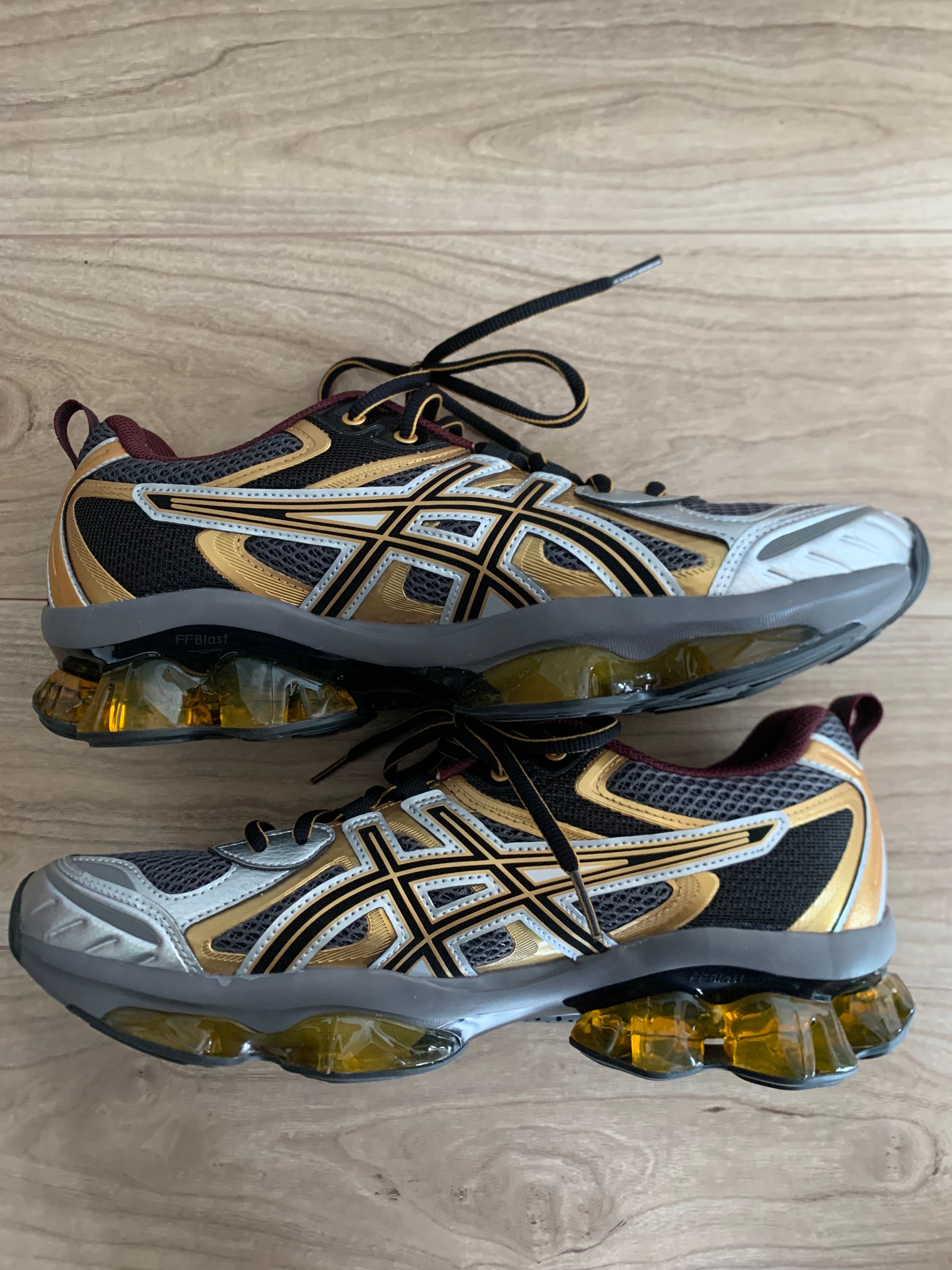 Asics Gel-Quantum Kinetic "Carbon/Pure Gold"