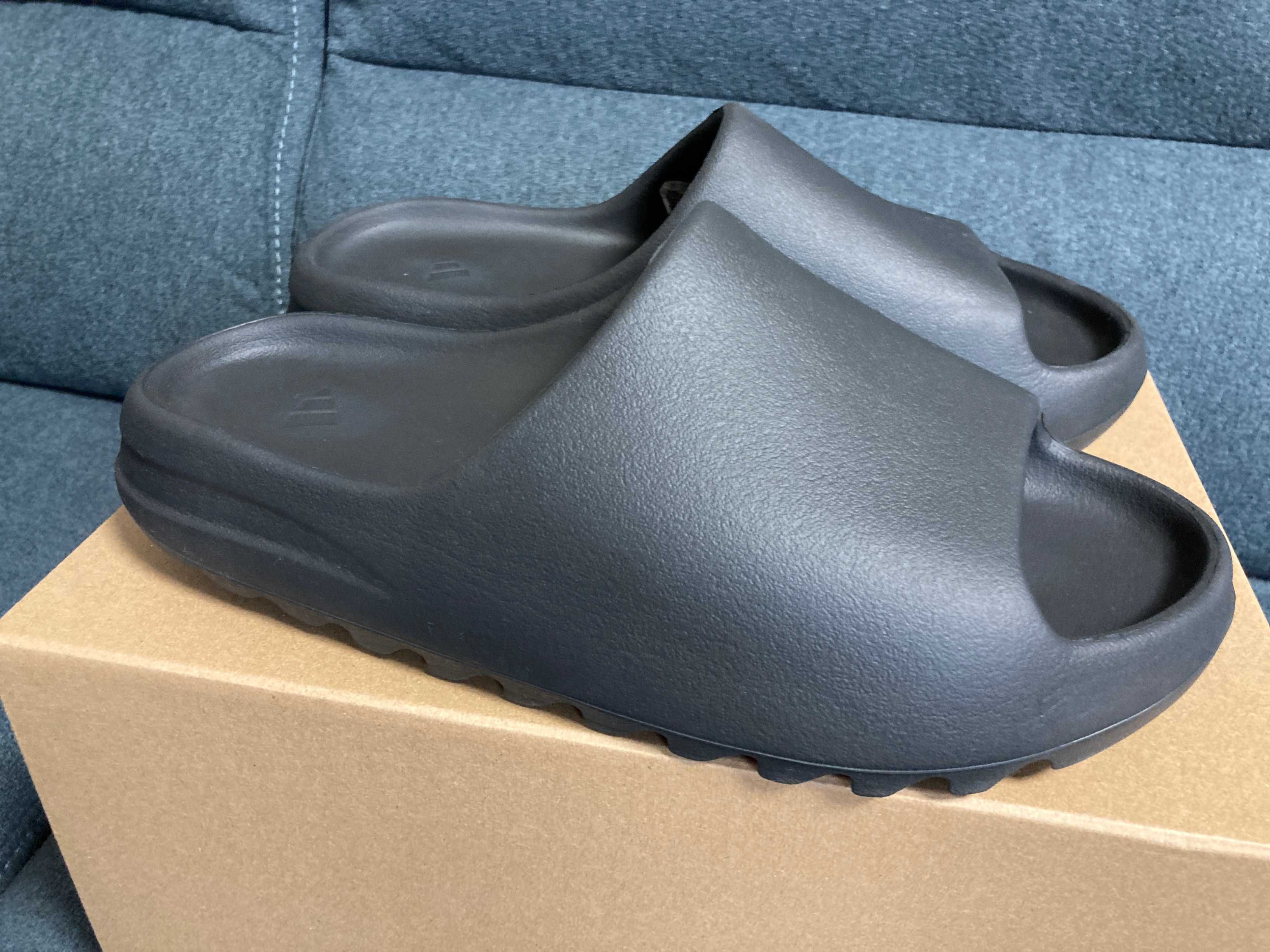 adidas YEEZY Slide "Onyx"