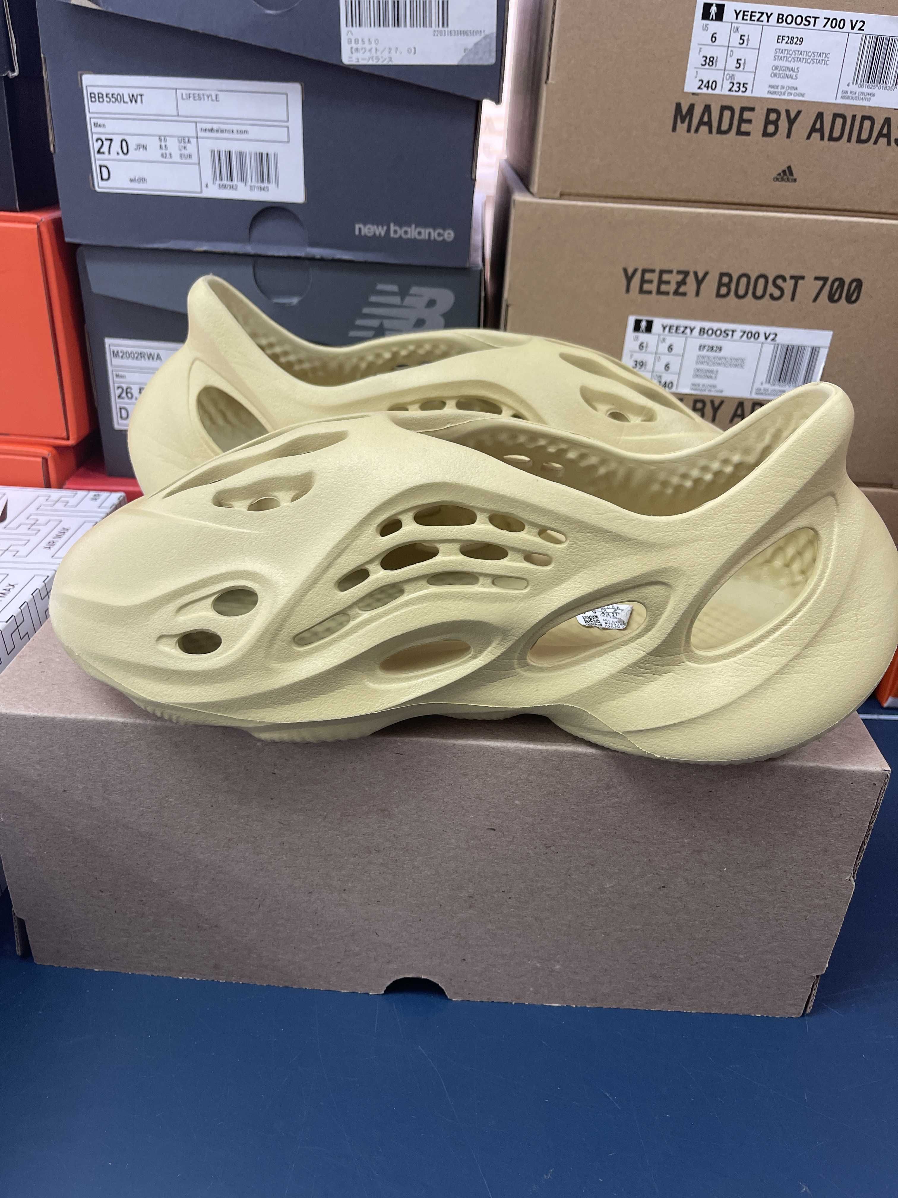 adidas YEEZY Foam Runner "Sulfur"