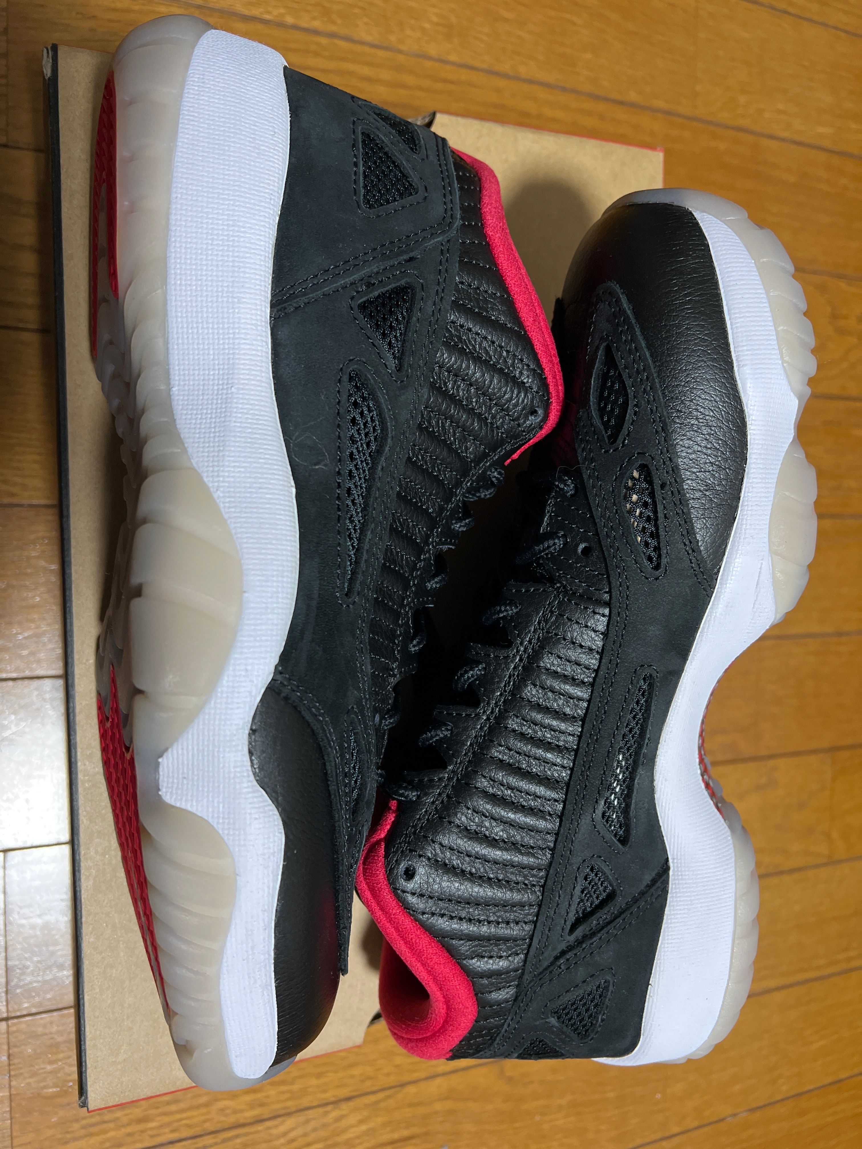 Air Jordan 11 Low IE "Bred"