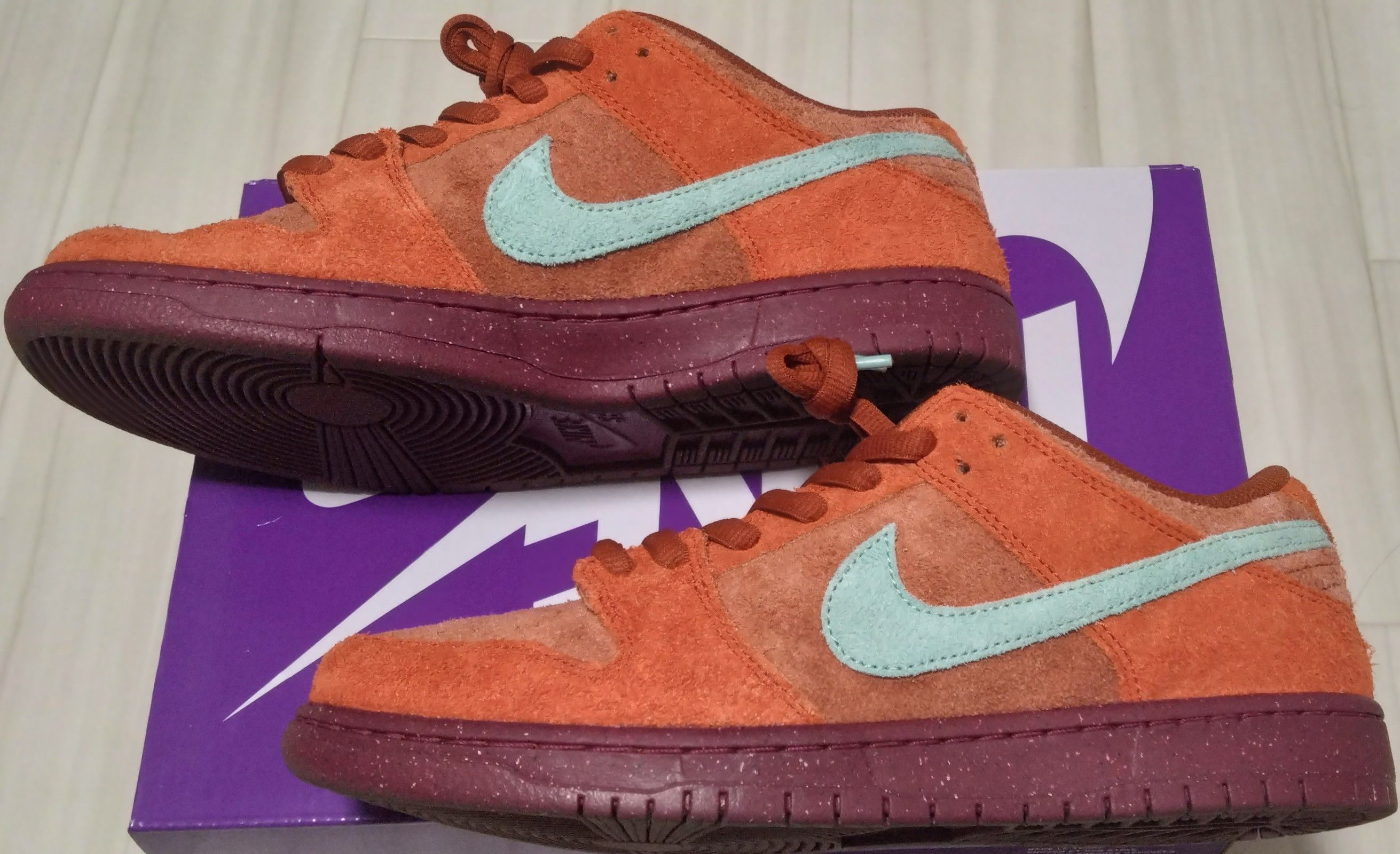 Nike SB Dunk Low Pro PRM "Mystic Red and Rosewood"