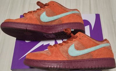 Nike SB Dunk Low Pro PRM "Mystic Red and Rosewood"